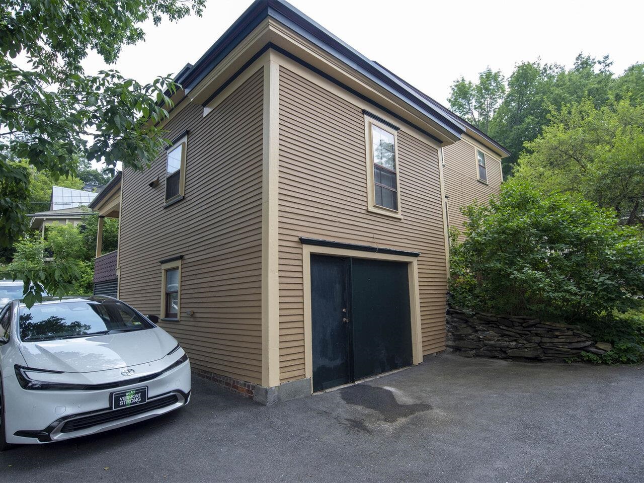 46 East State Street Property Photo 39