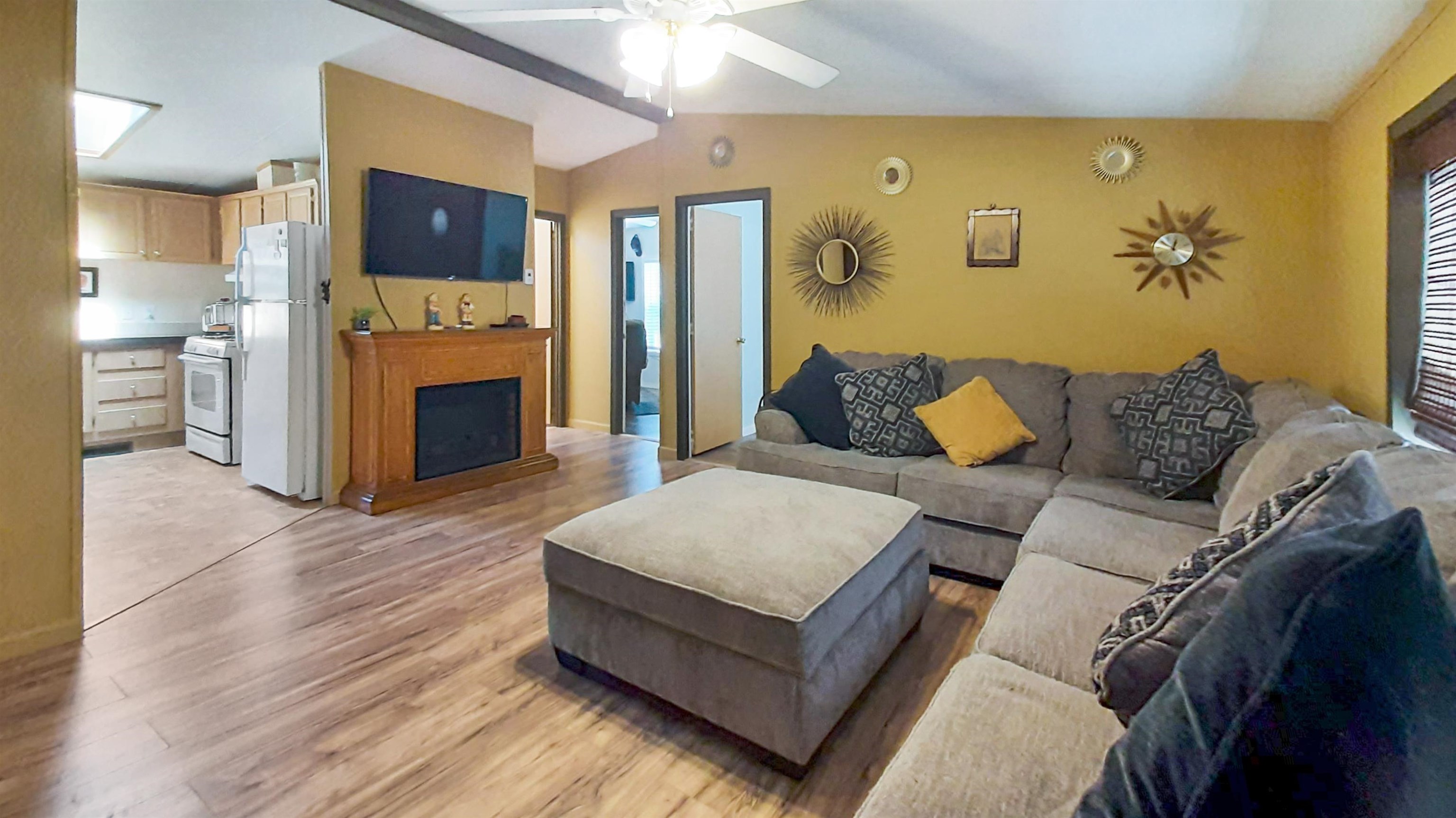 9 Stryhas Trailer Court Property Photo 6