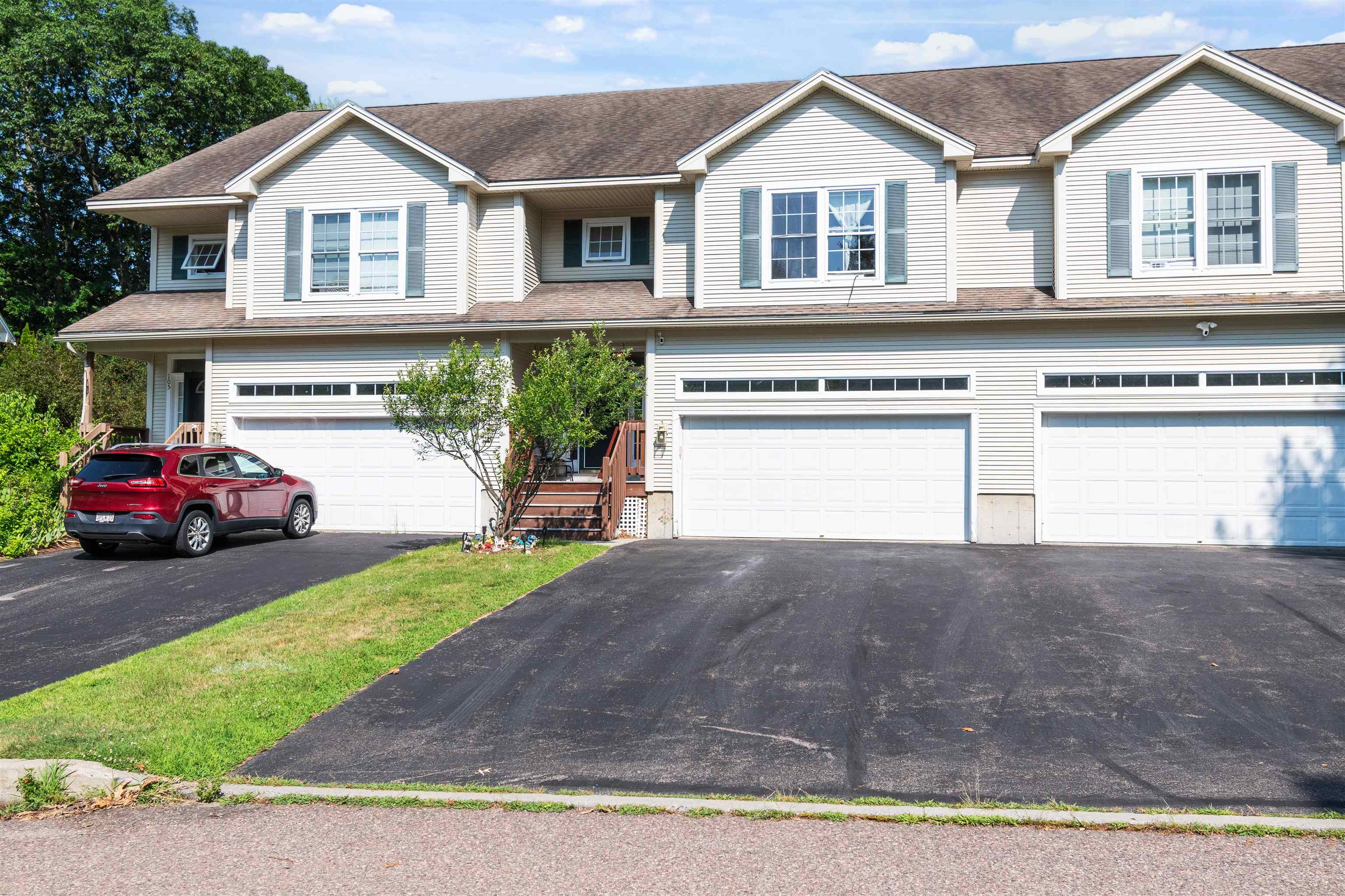 111 Fern Court Property Photo 1