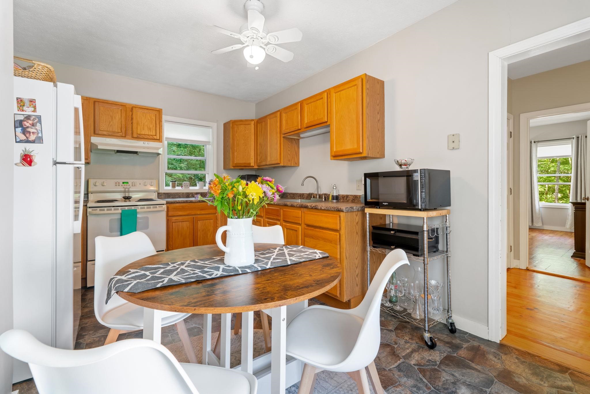 16 Meetinghouse Hill Road Property Photo 3