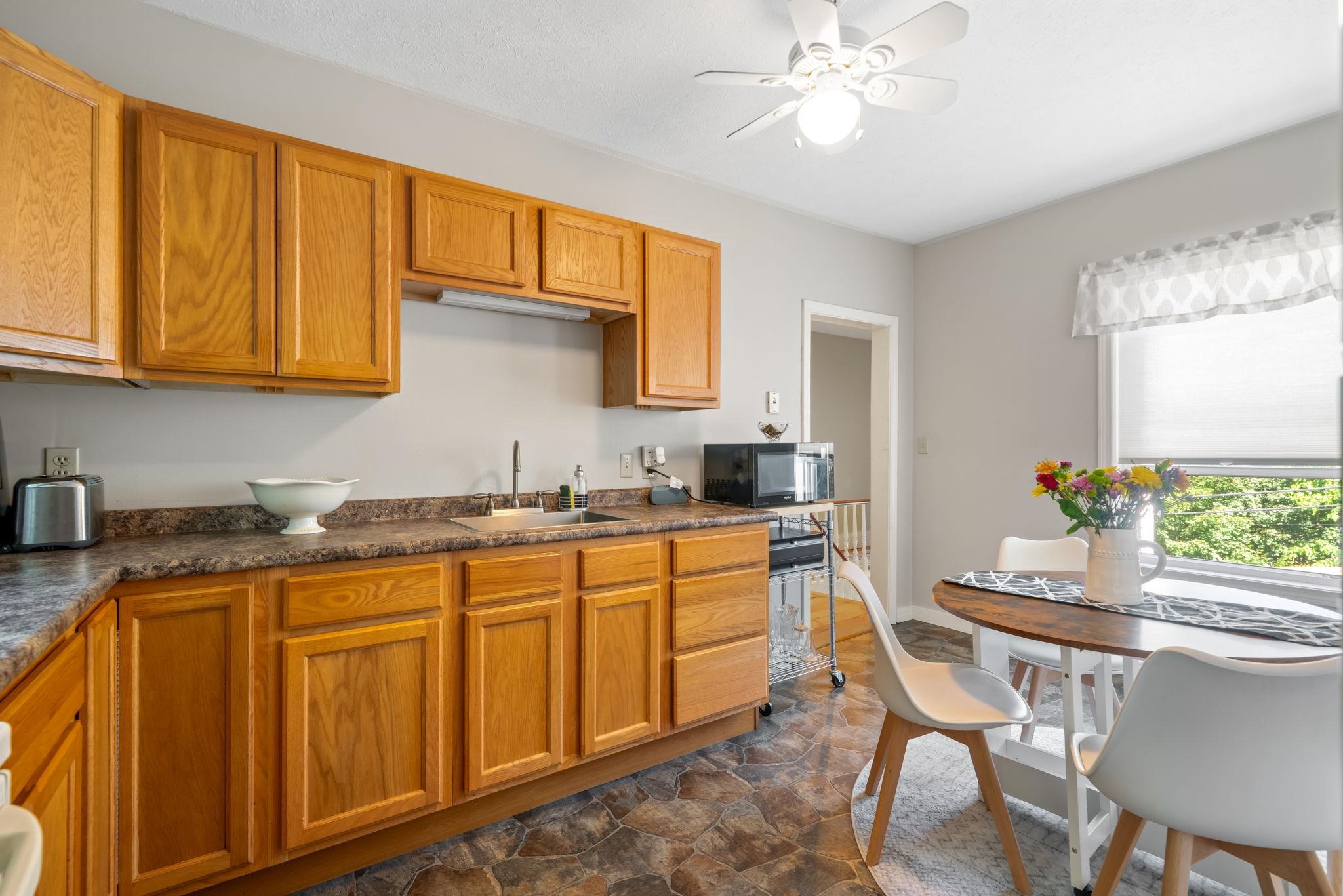 16 Meetinghouse Hill Road Property Photo 5