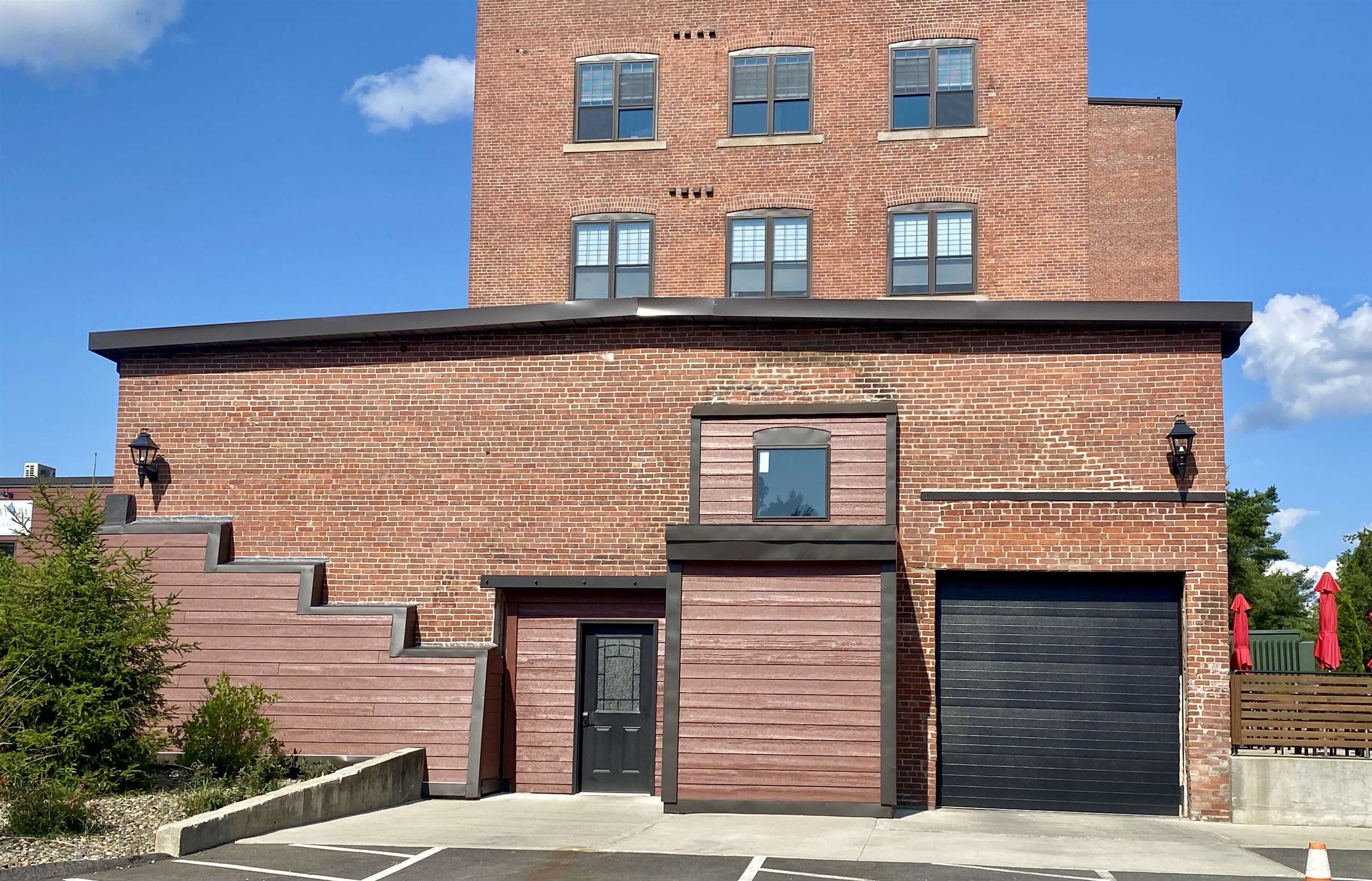 24 Beacon Street Property Photo 2