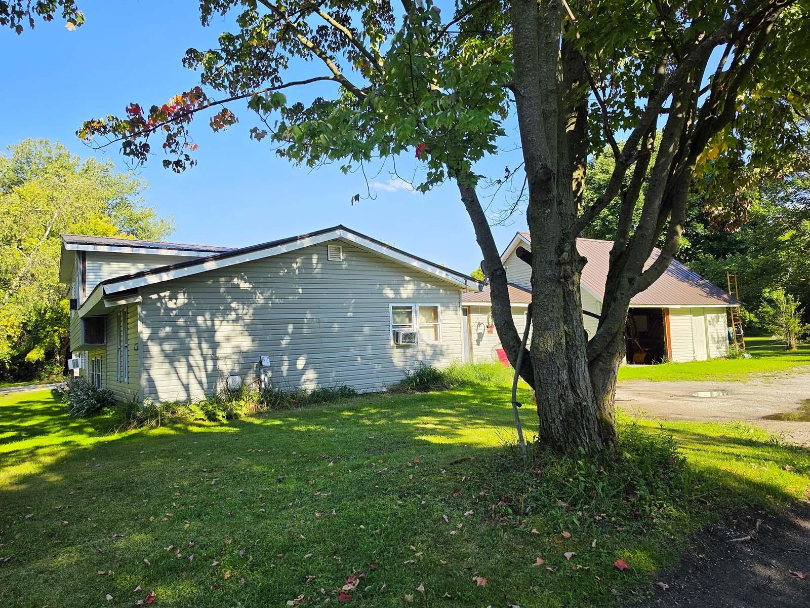 123 Lake Street Property Photo 6