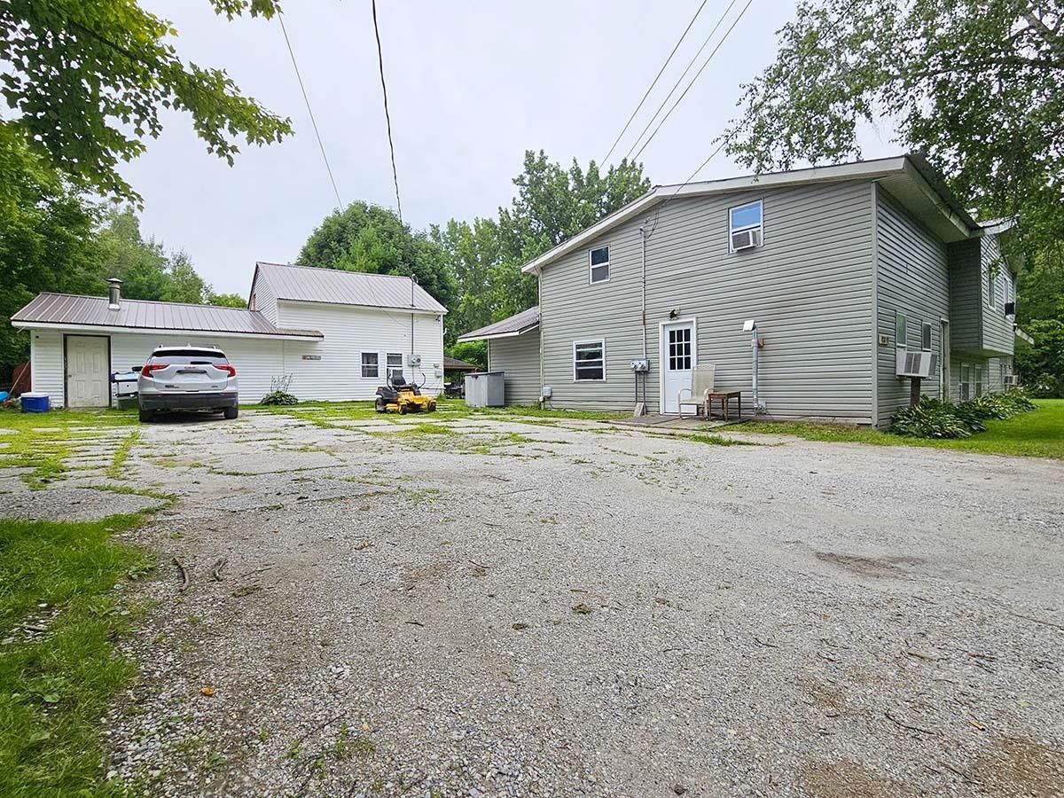 123 Lake Street Property Photo 22
