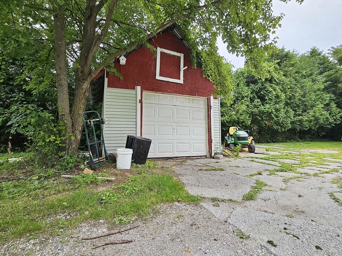 123 Lake Street Property Photo 39