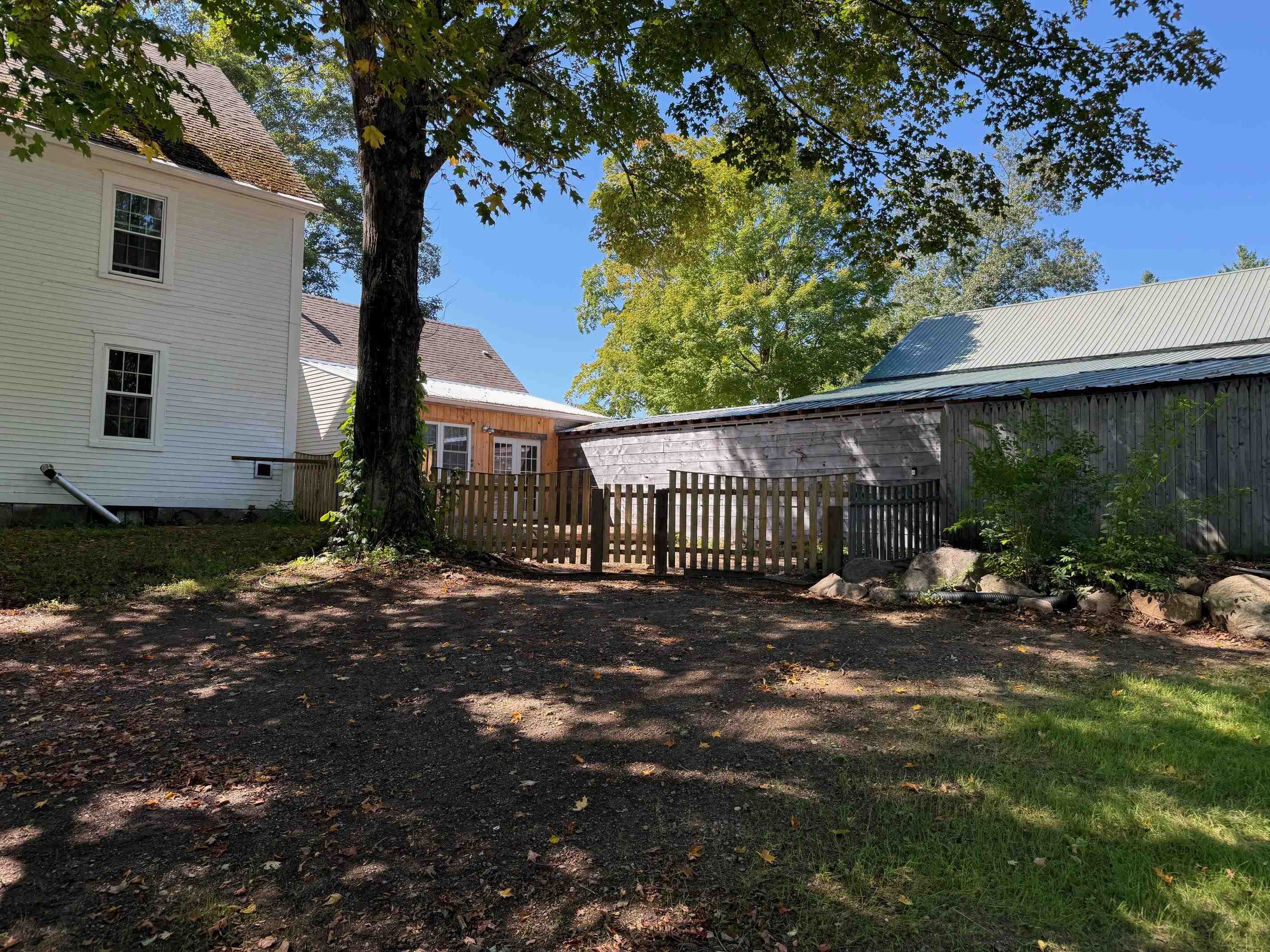 288 N. River Road Property Photo 8