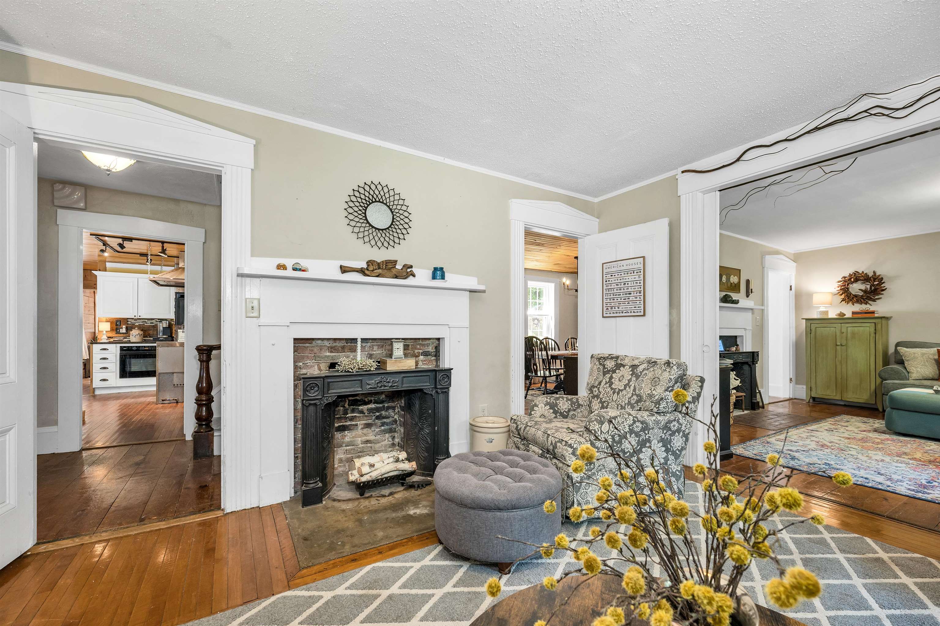 288 N. River Road Property Photo 17