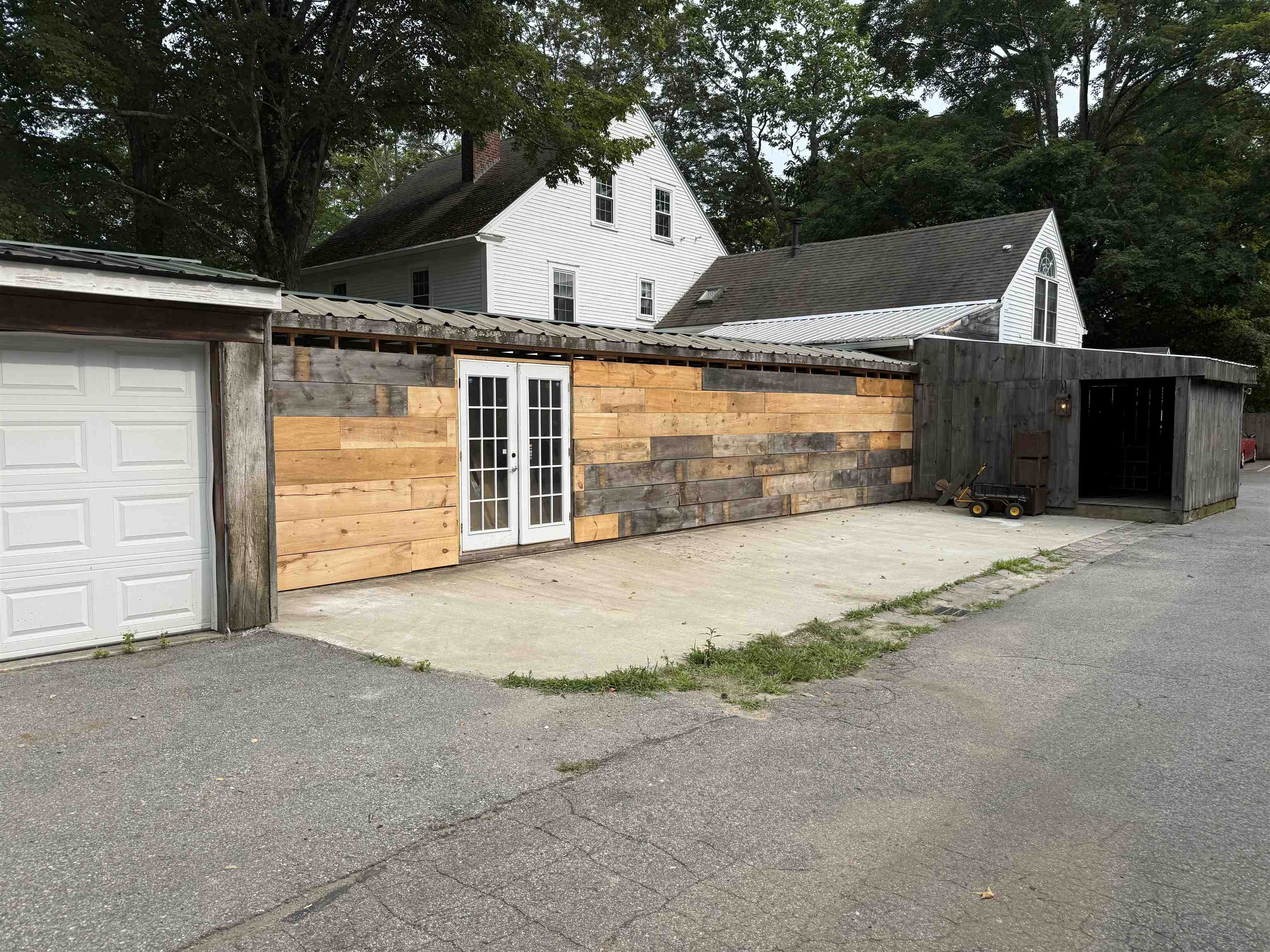 288 N. River Road Property Photo 27