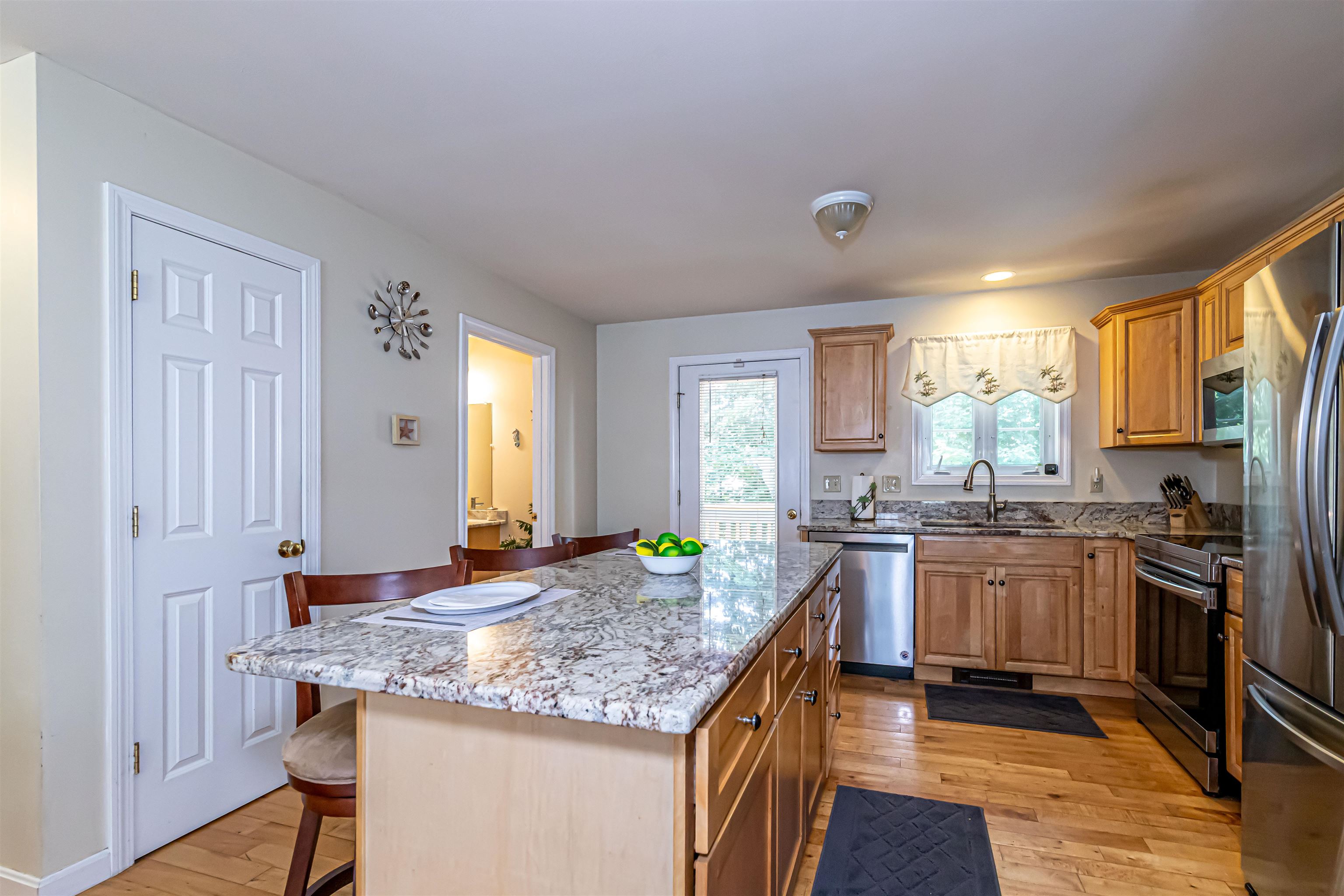 30 Melissa Way Property Photo 8