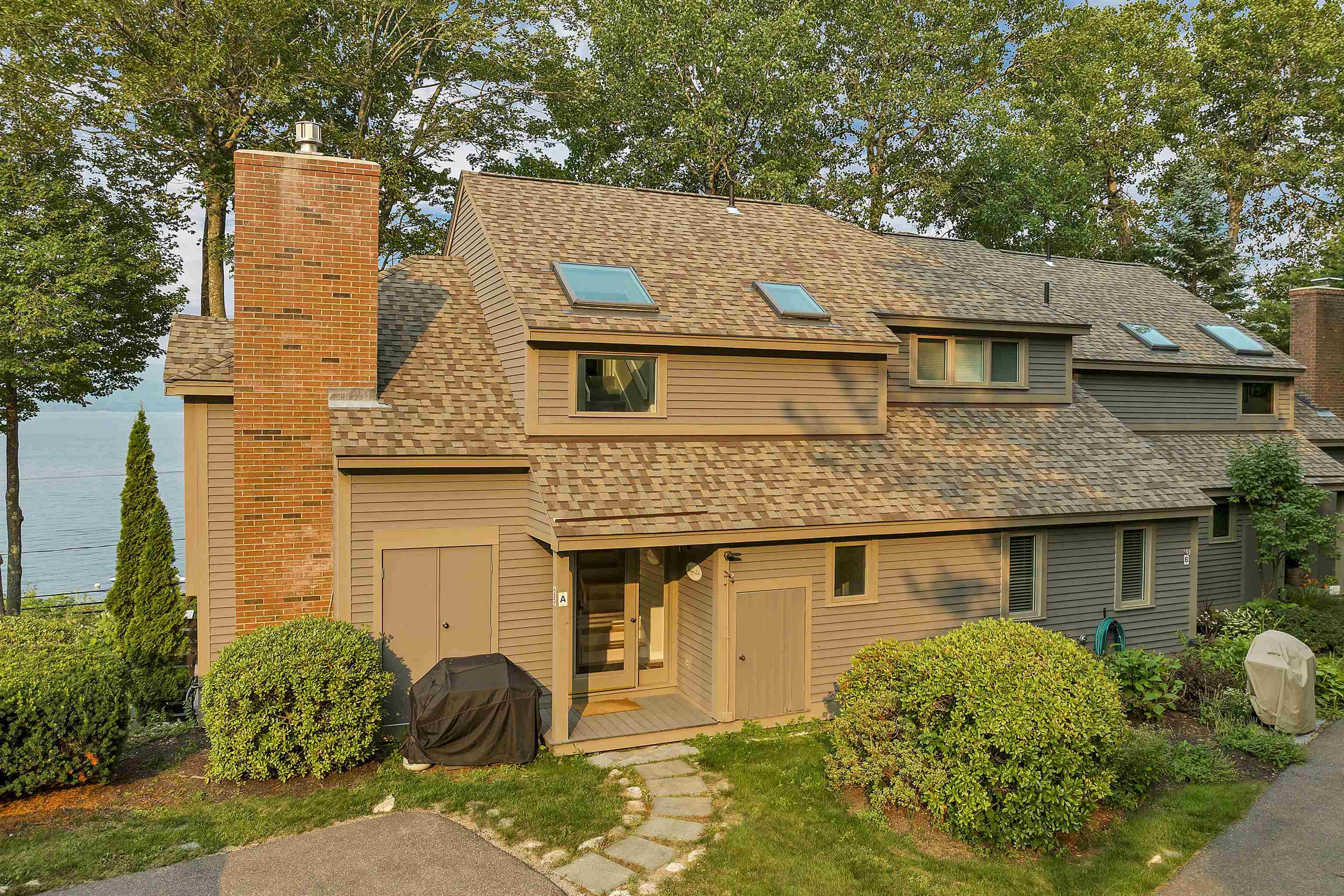 25 South Face Road Property Photo 1
