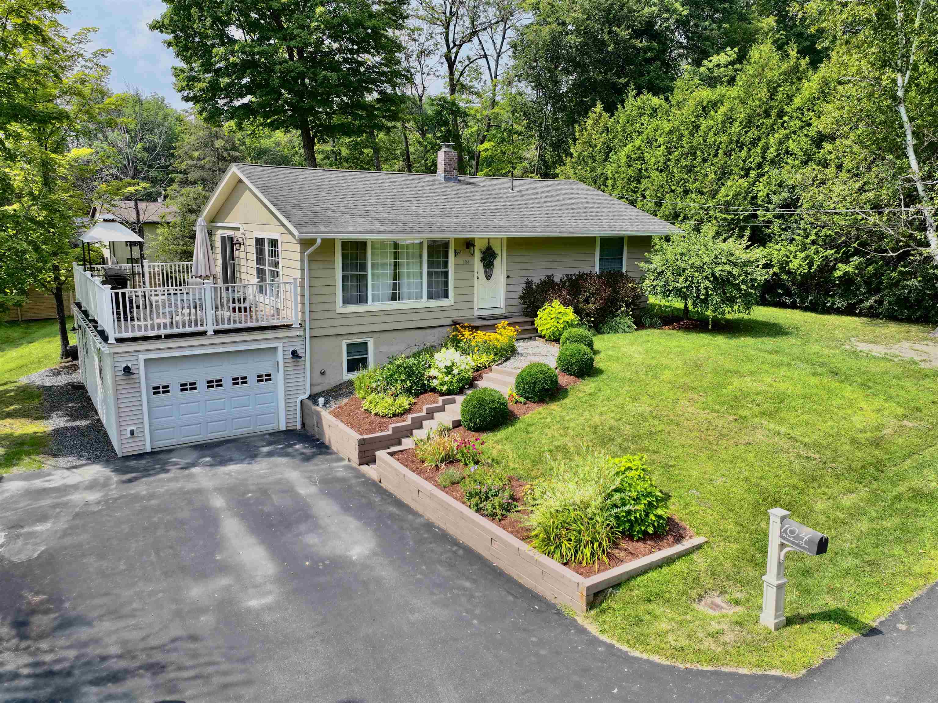 104 Woodland Drive Property Photo 1