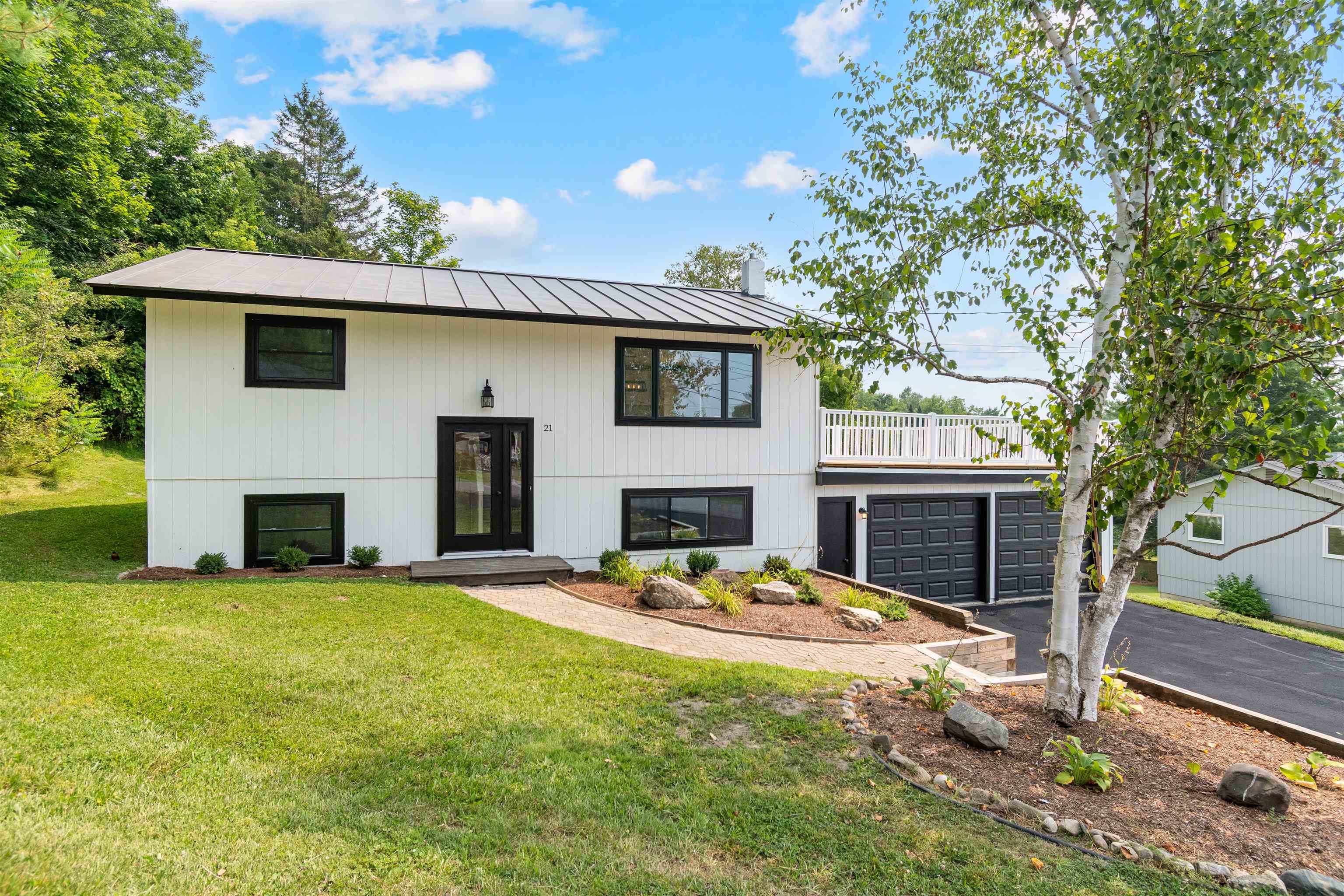 21 Moonlight Drive Property Photo 1