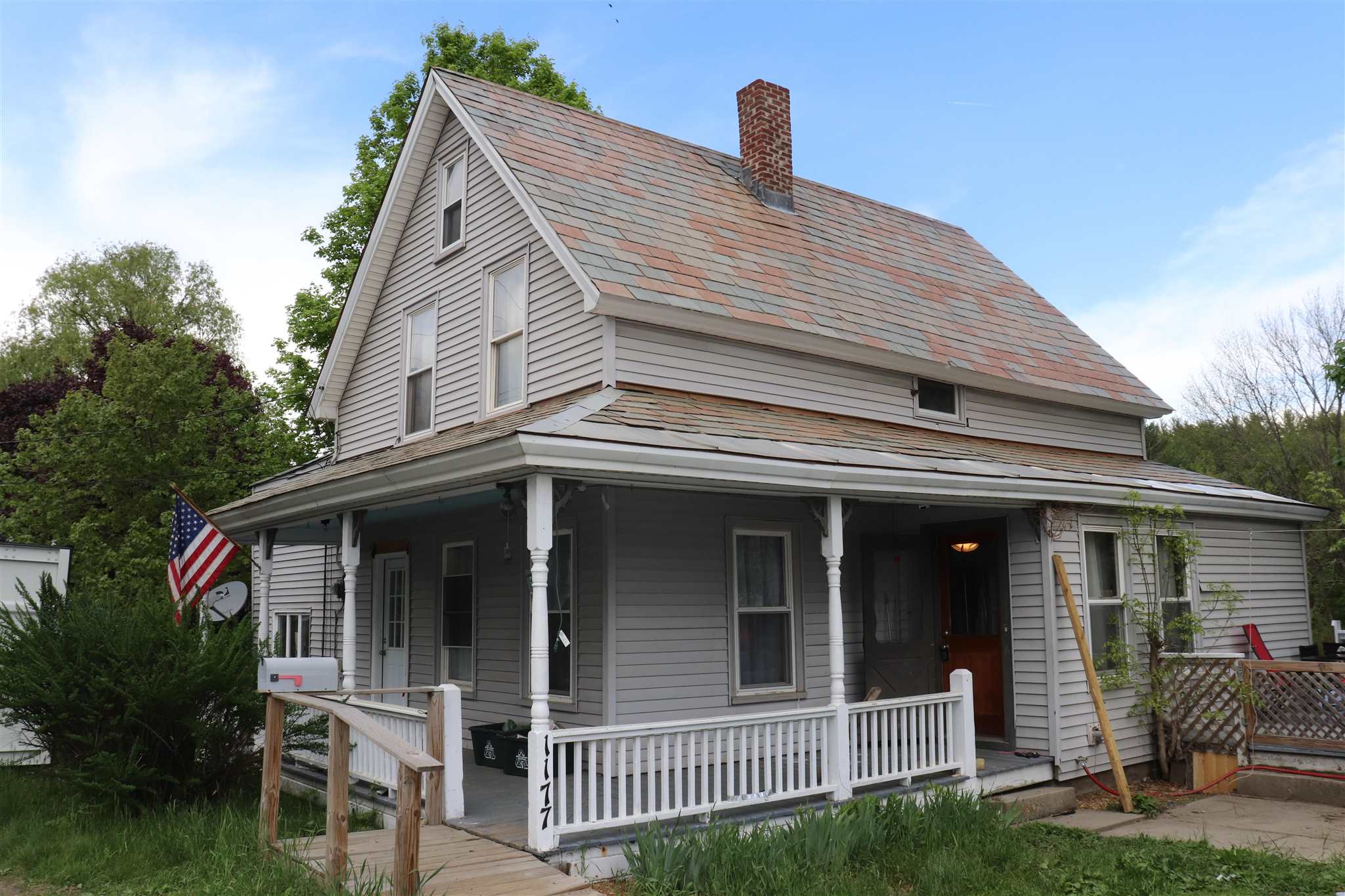 1177 Western Avenue Property Photo 1