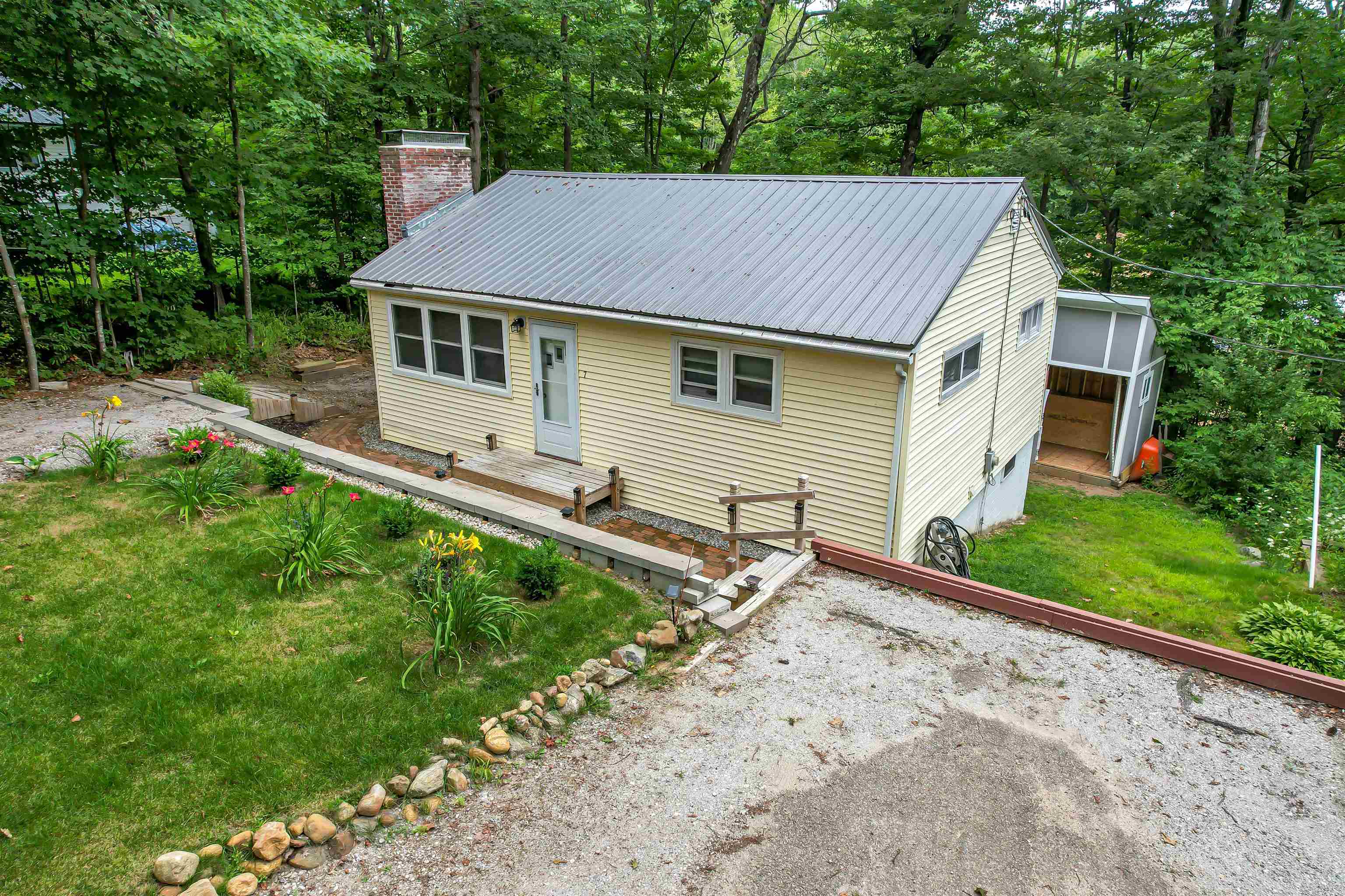 7 Ivy Avenue Property Photo 1