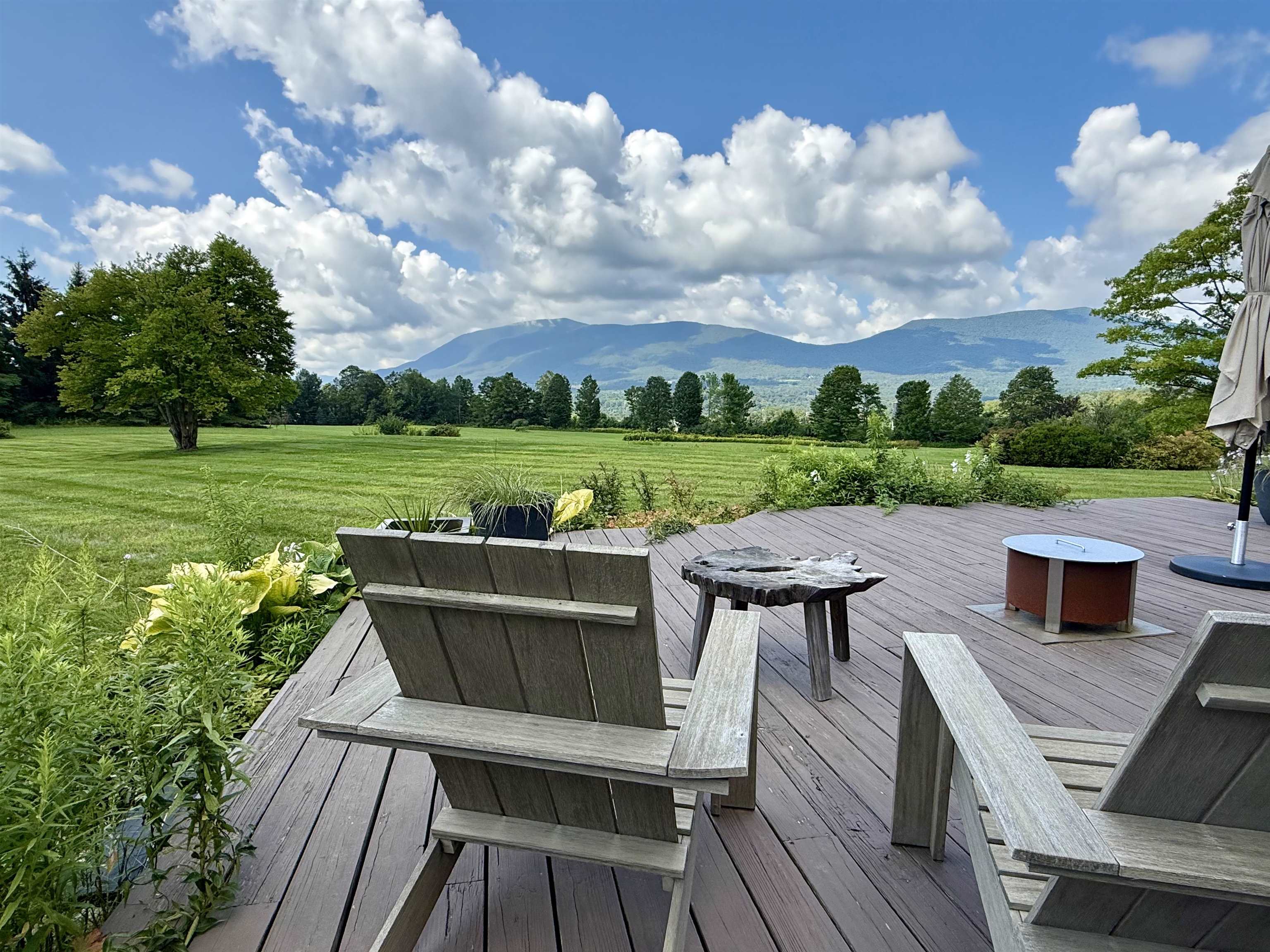 564 Overlook Road Property Photo 1