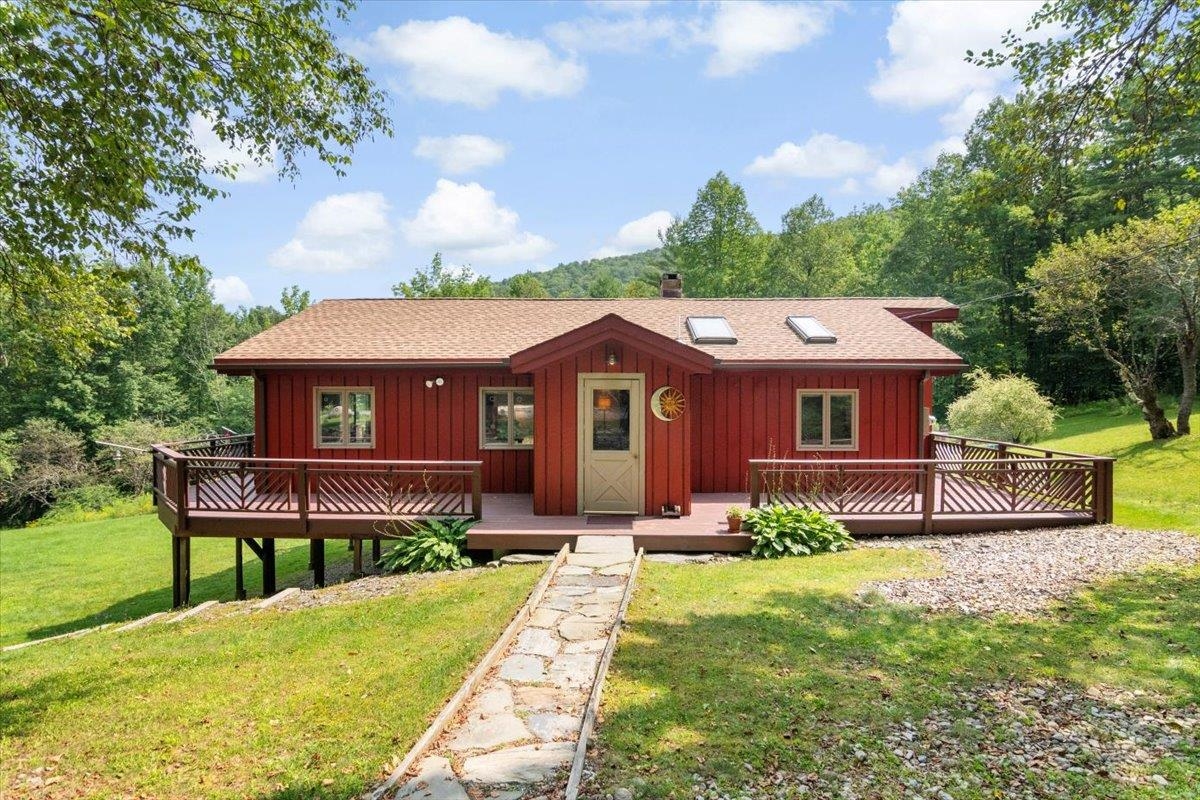 391 Weldon Drive Property Photo 1