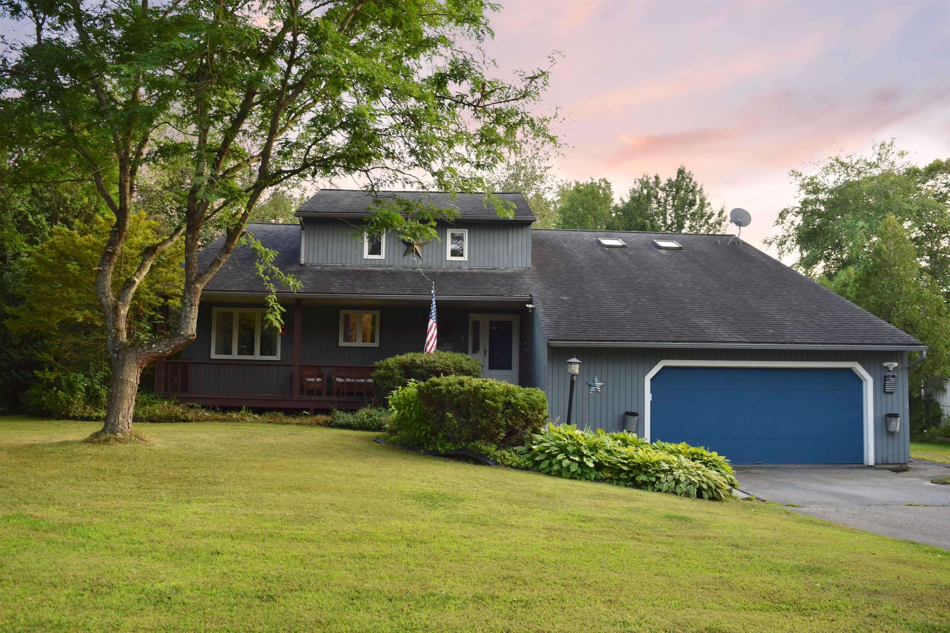 3 Bobolink Circle Property Photo 1