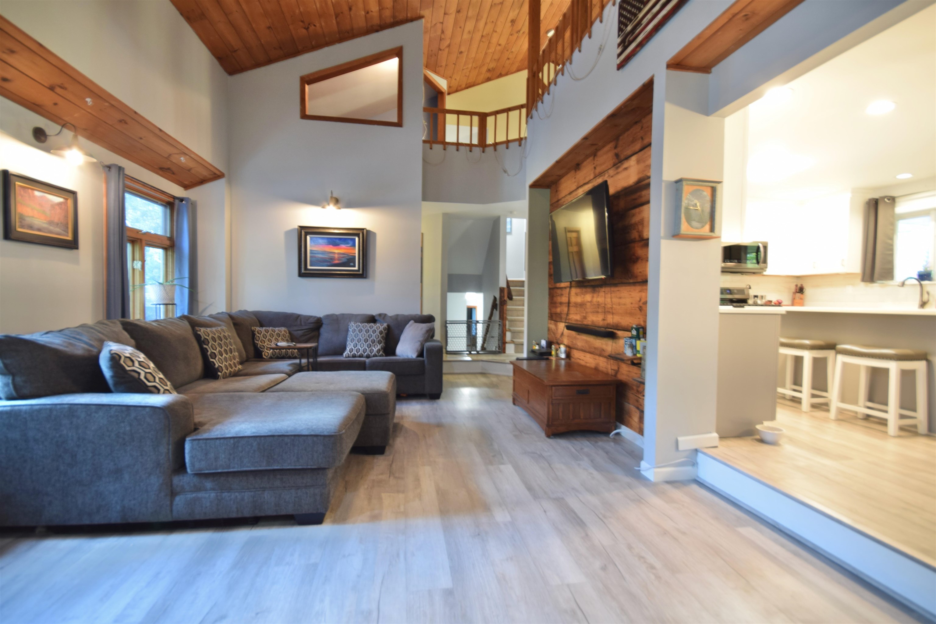 3 Bobolink Circle Property Photo 5