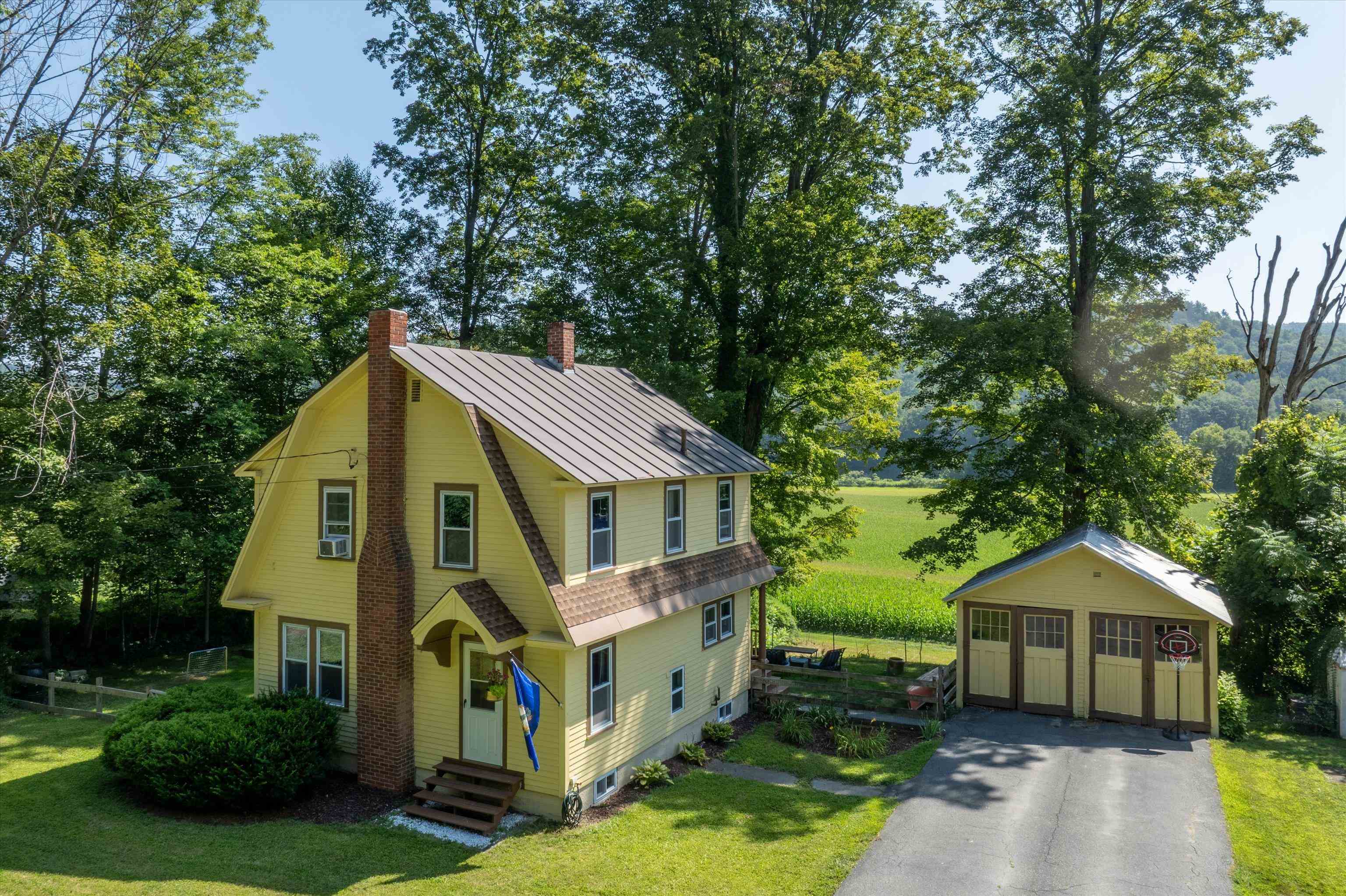 2085 Us Route 5 South Property Photo 1