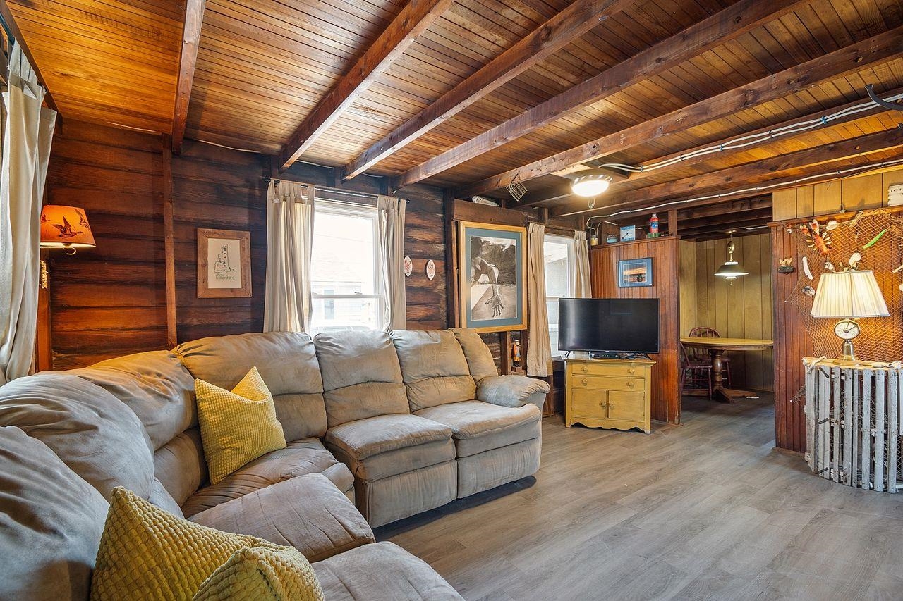 22-24 Perkins Avenue Property Photo 10