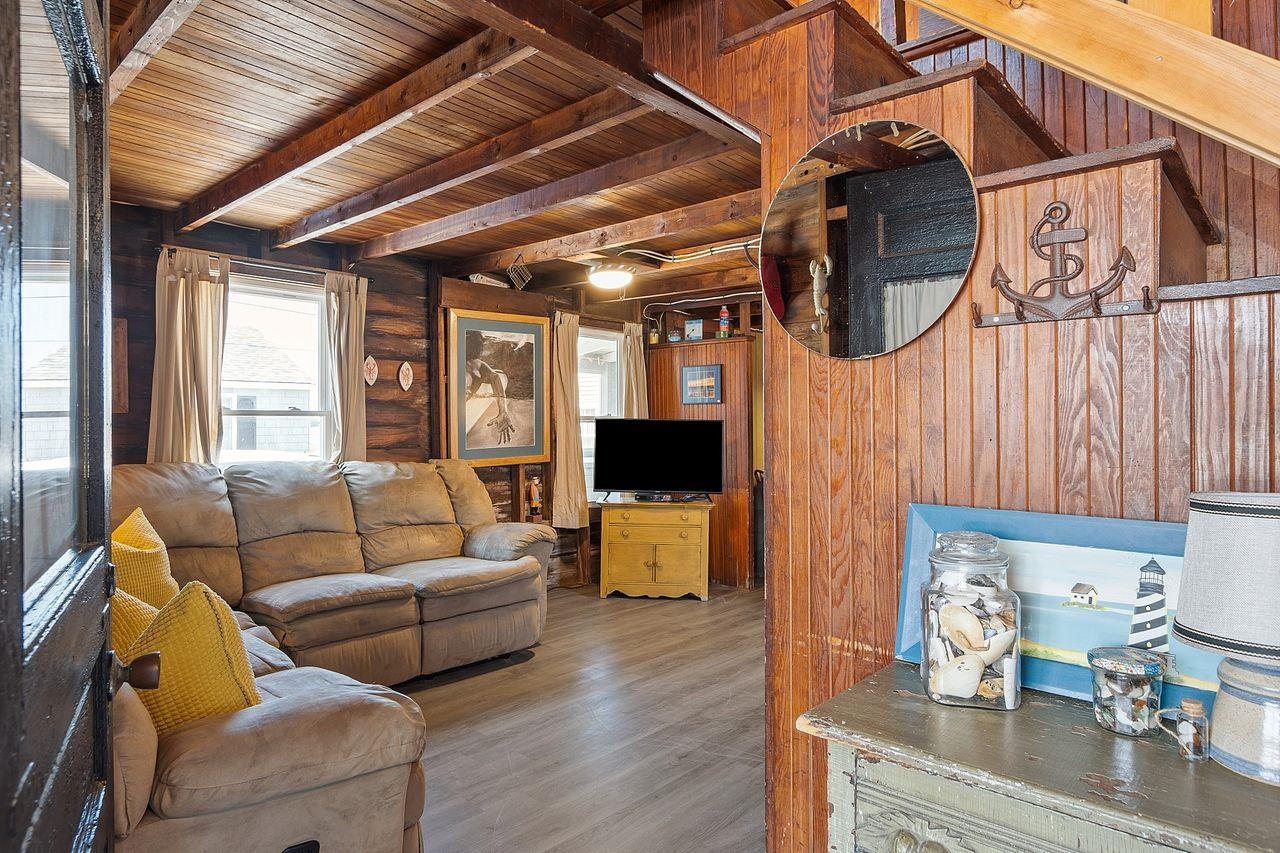 22-24 Perkins Avenue Property Photo 11