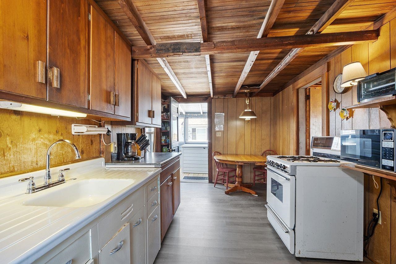 22-24 Perkins Avenue Property Photo 14