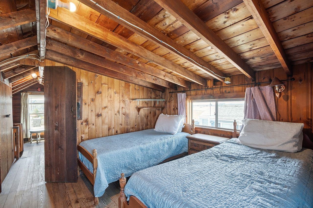 22-24 Perkins Avenue Property Photo 22