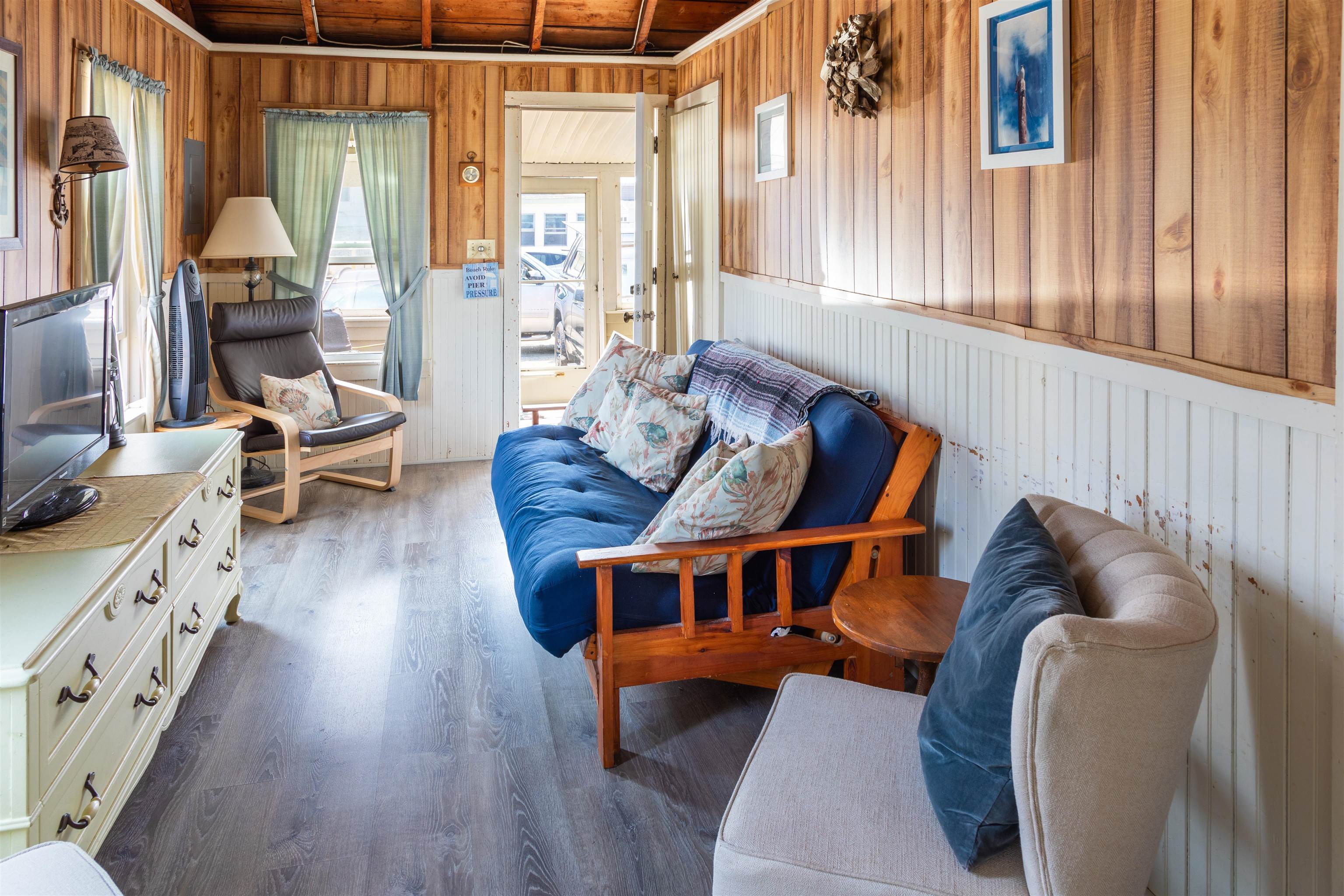 22-24 Perkins Avenue Property Photo 28