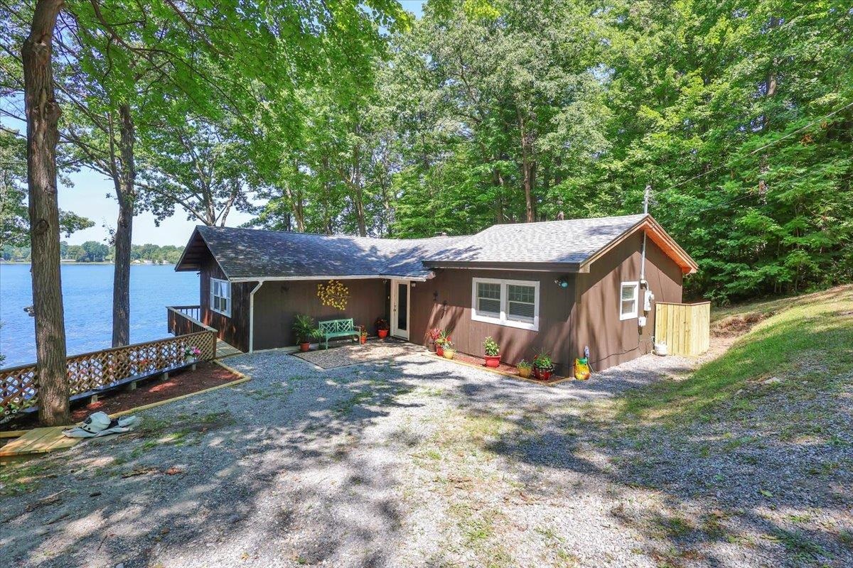 548 Monkton Road Property Photo 1