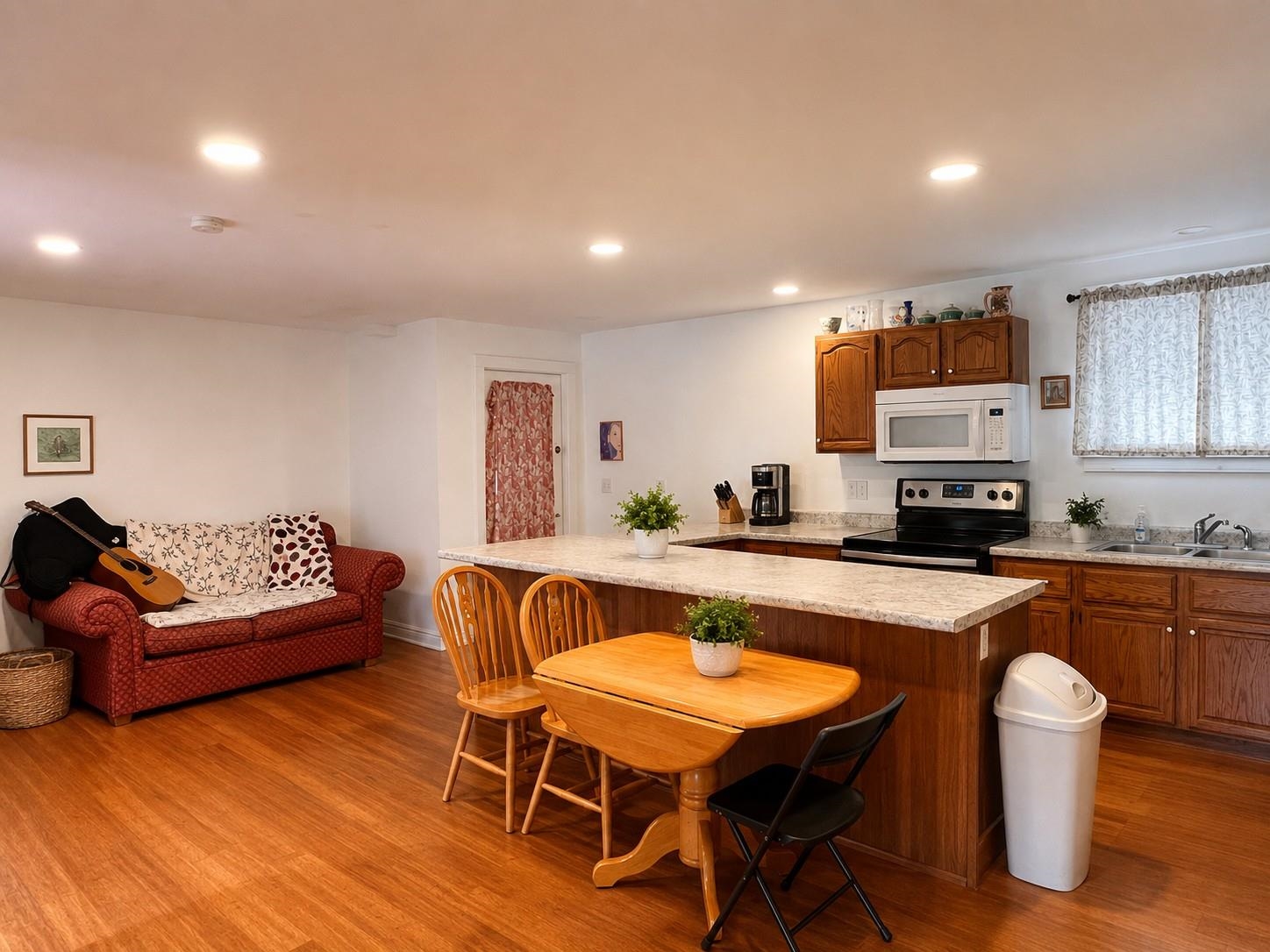 7868 Pomfret Road Property Photo 16