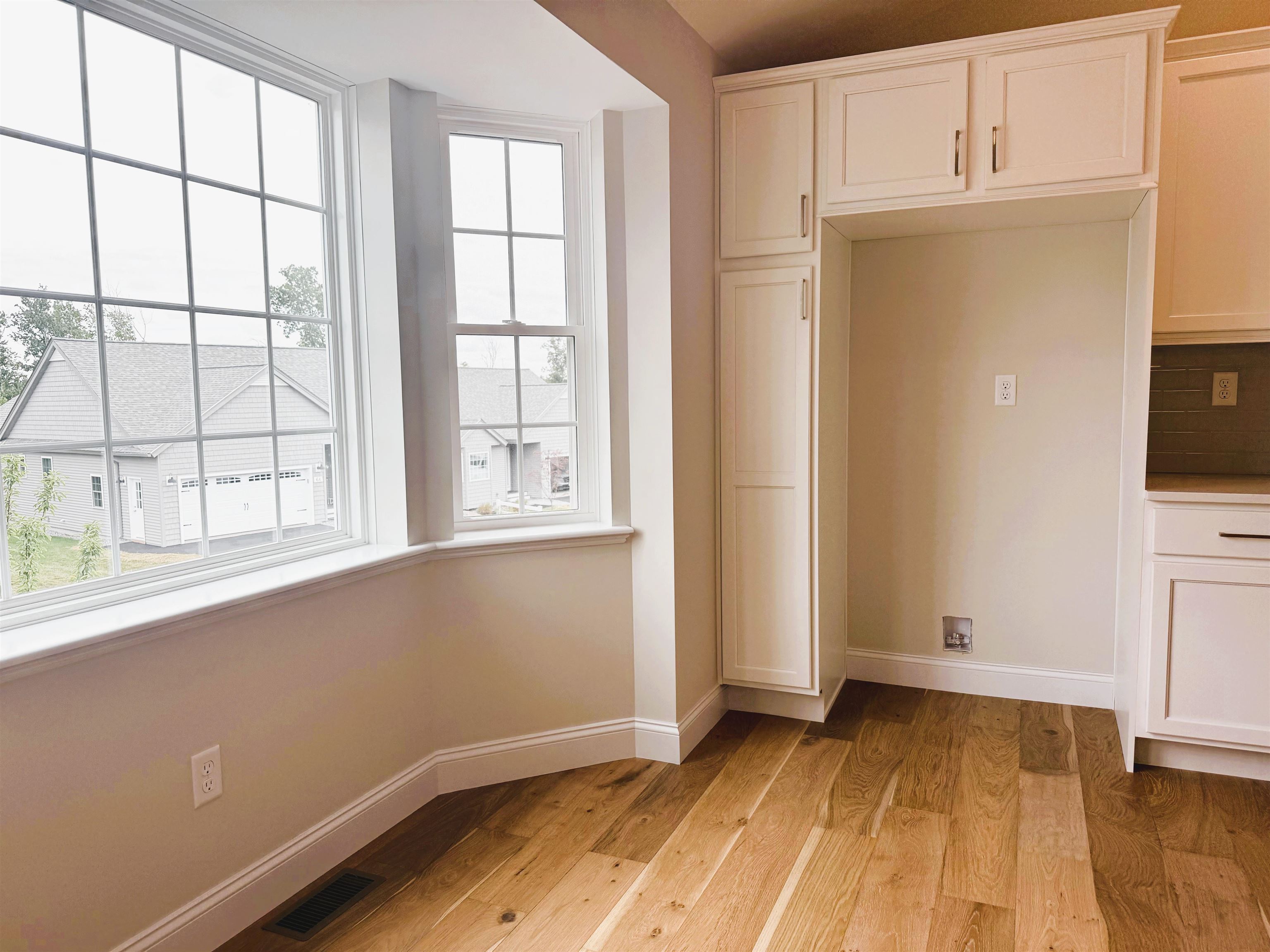 3b Connor Court Property Photo 6