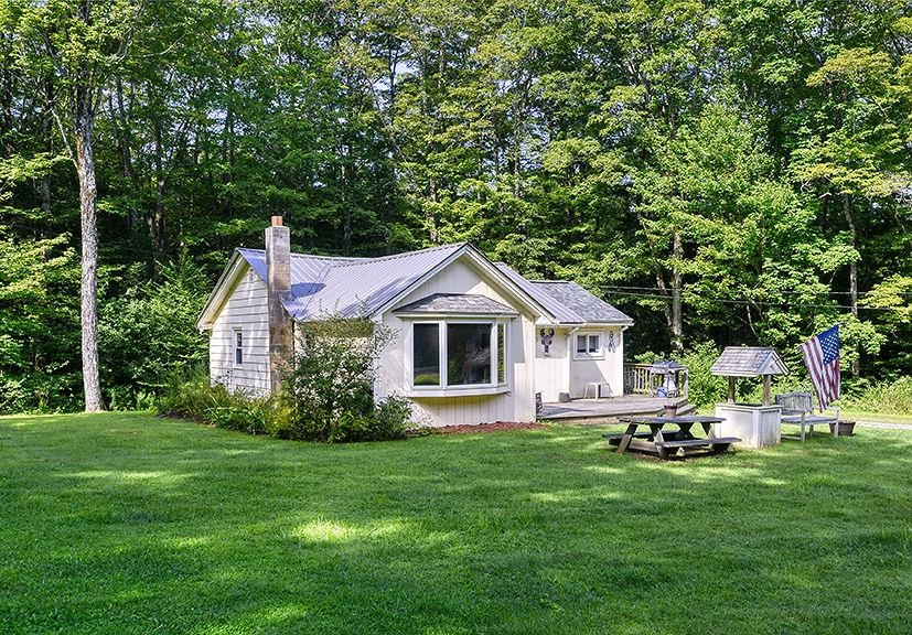 552 Valley Road Property Photo 1