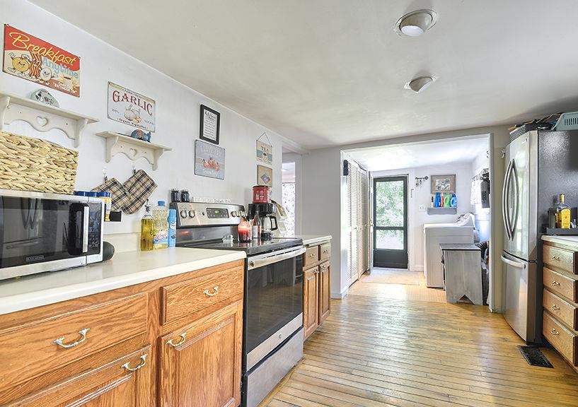 552 Valley Road Property Photo 5