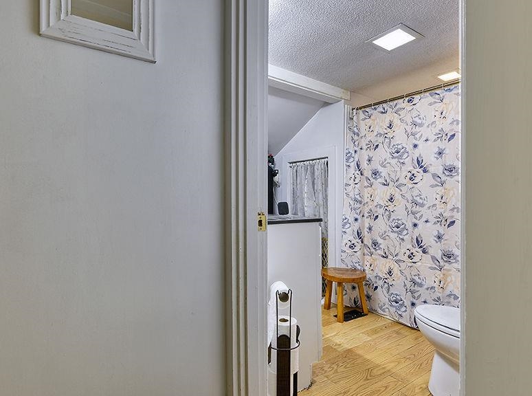 552 Valley Road Property Photo 16