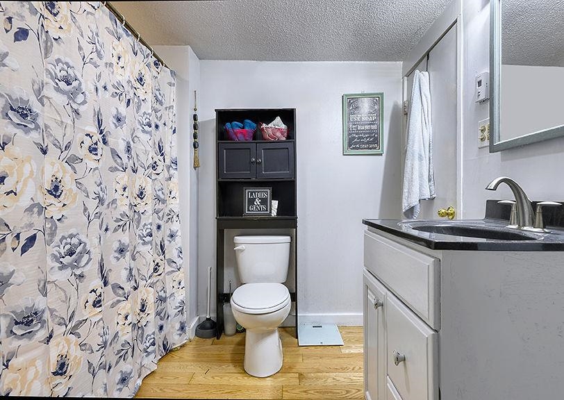 552 Valley Road Property Photo 17