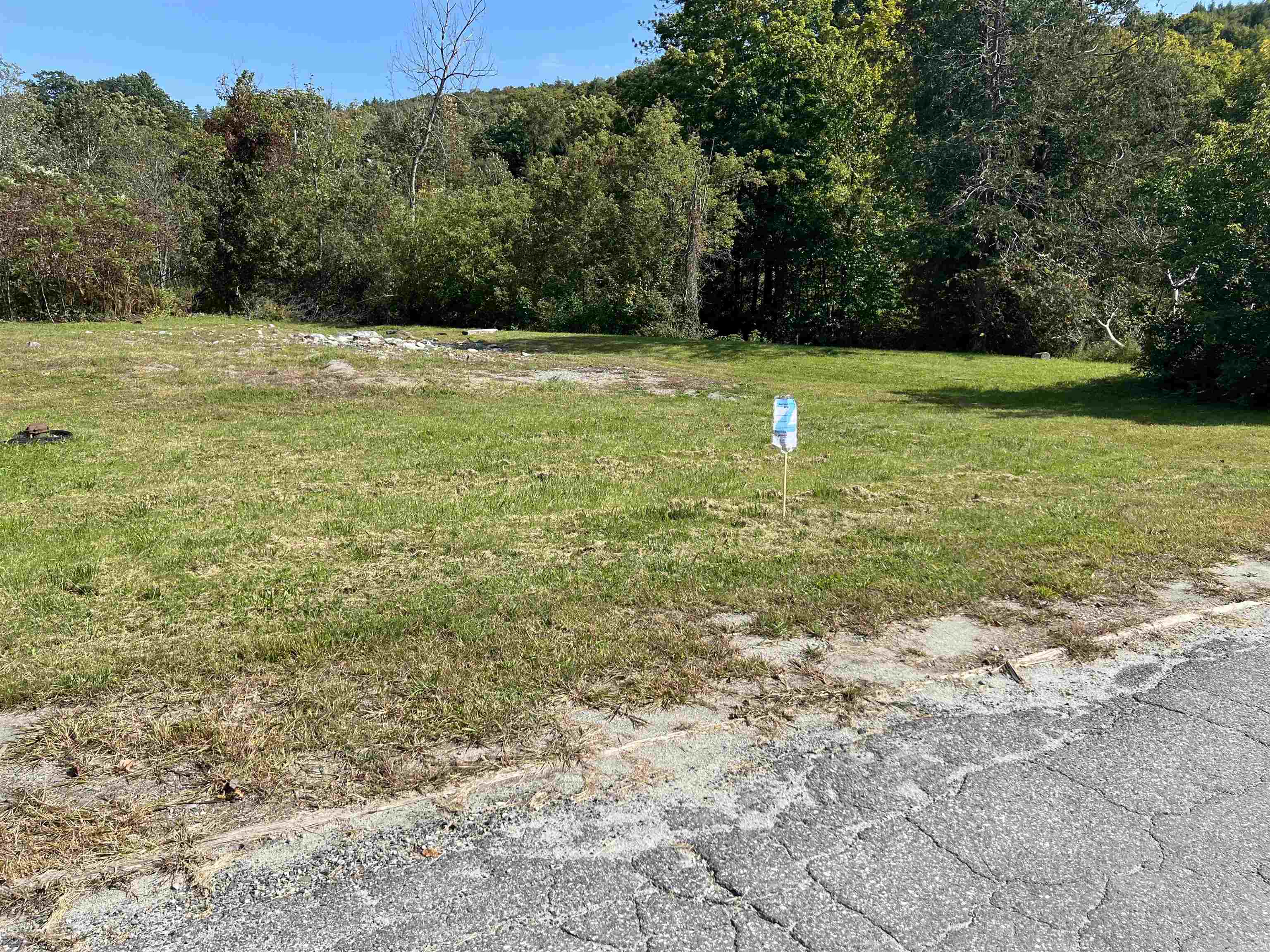 77 School Street Property Photo 4