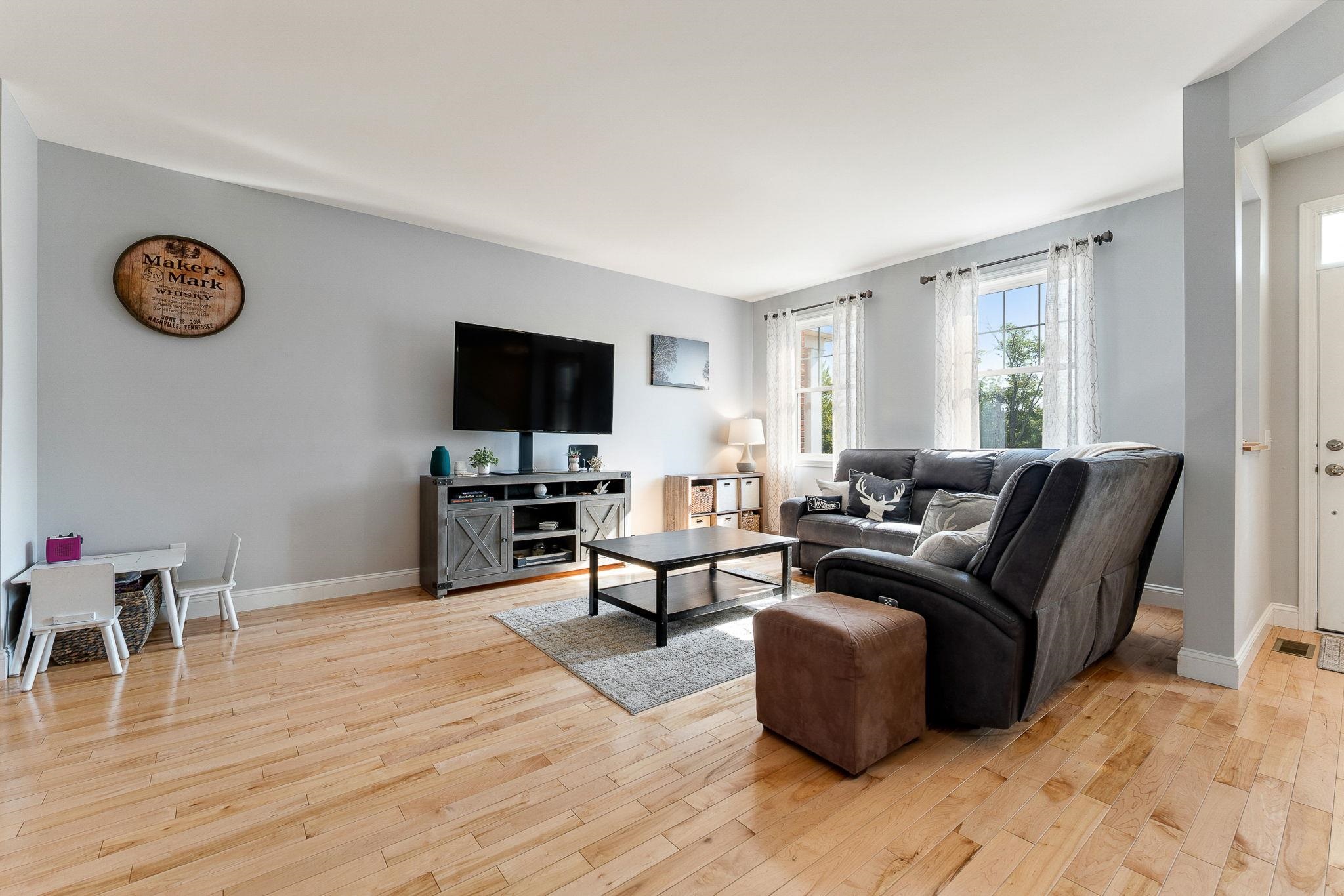 472 Zephyr Road Property Photo 6