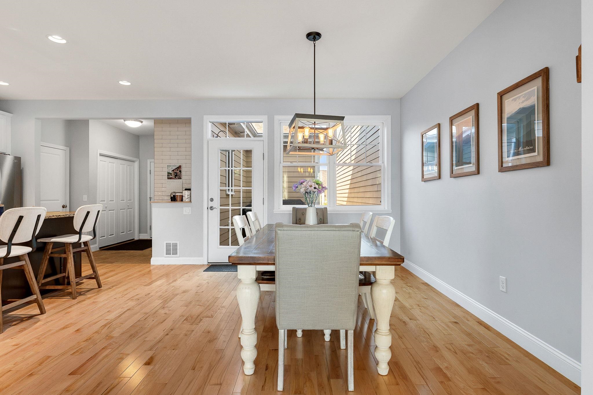 472 Zephyr Road Property Photo 9