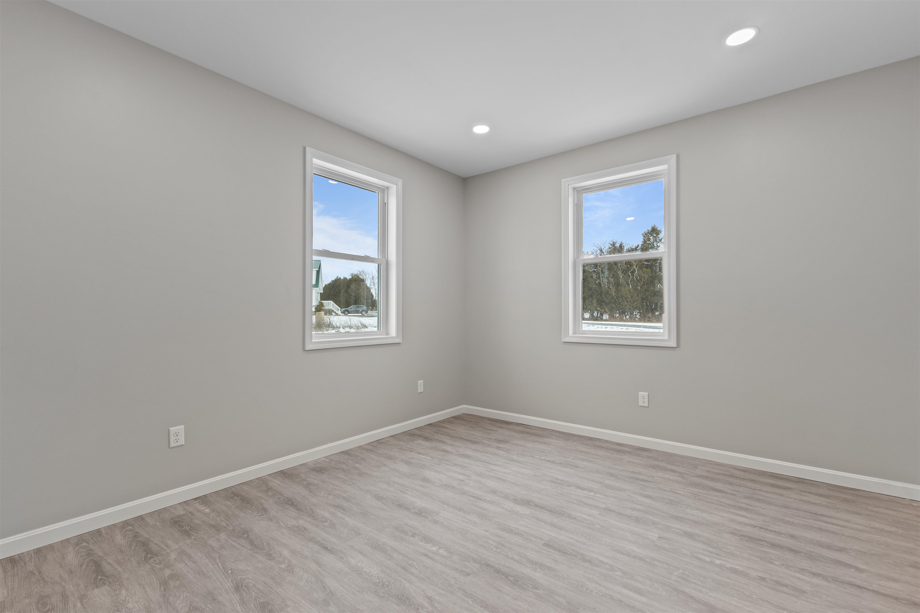 52 East Olive Street Property Photo 29