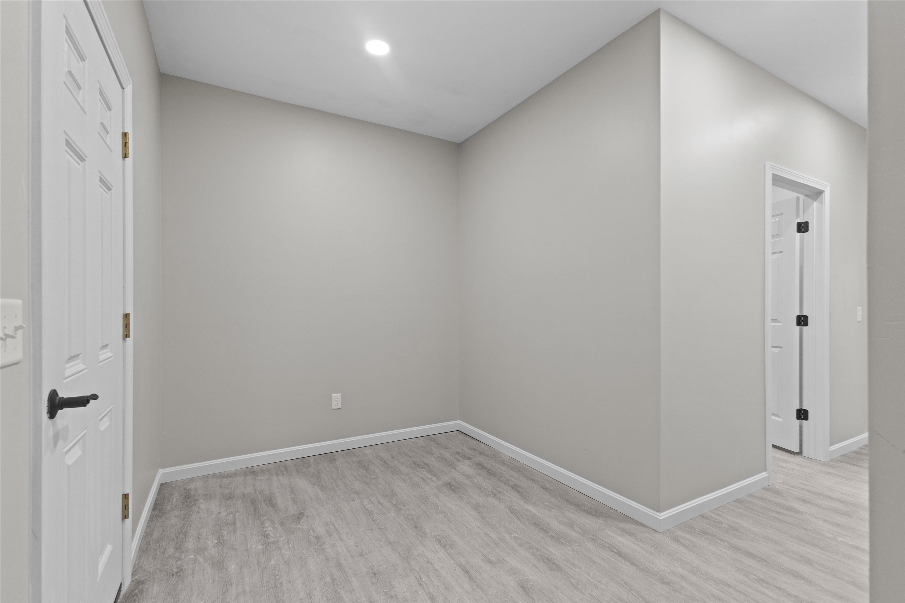 52 East Olive Street Property Photo 33