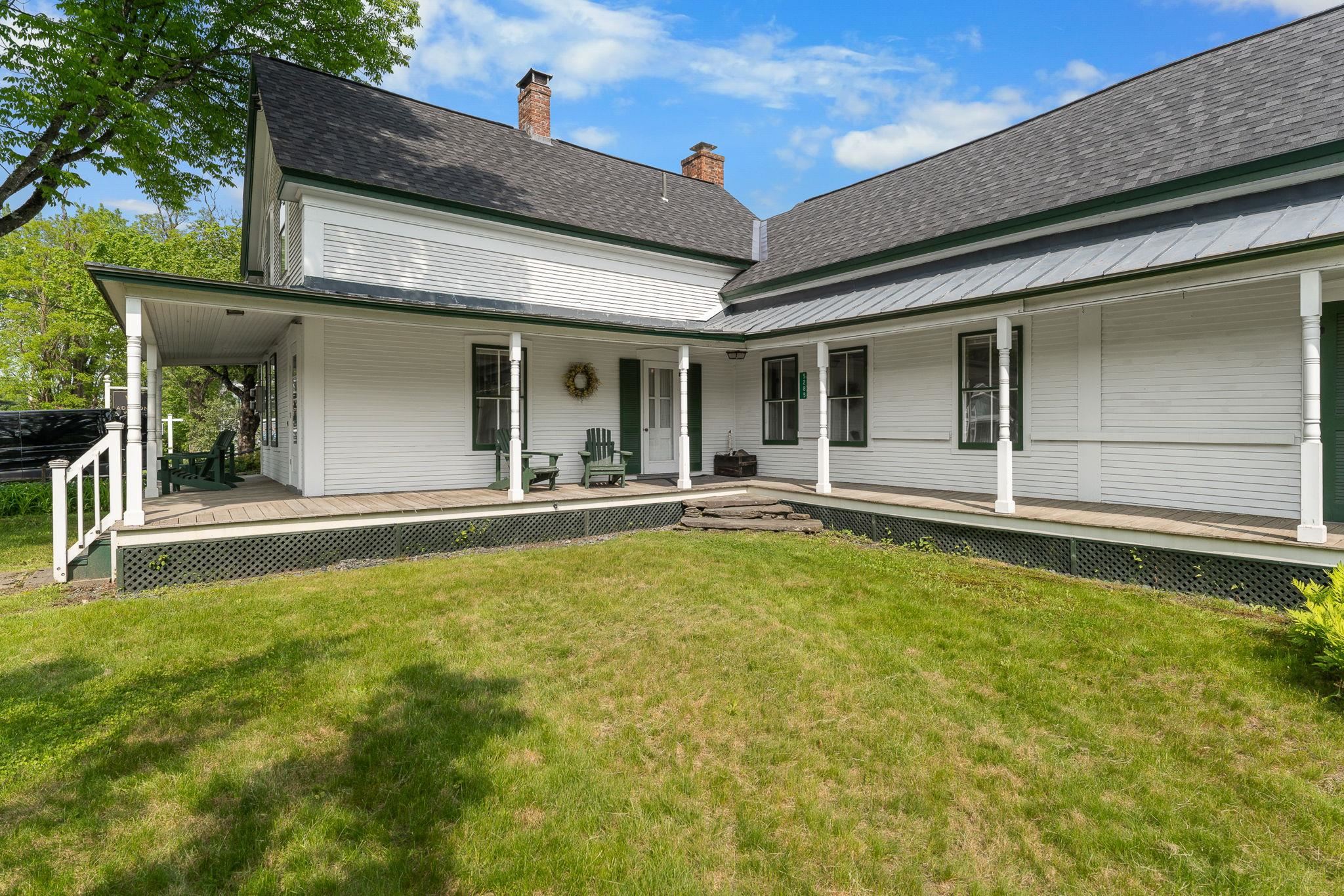 5285 Main Street Property Photo 4