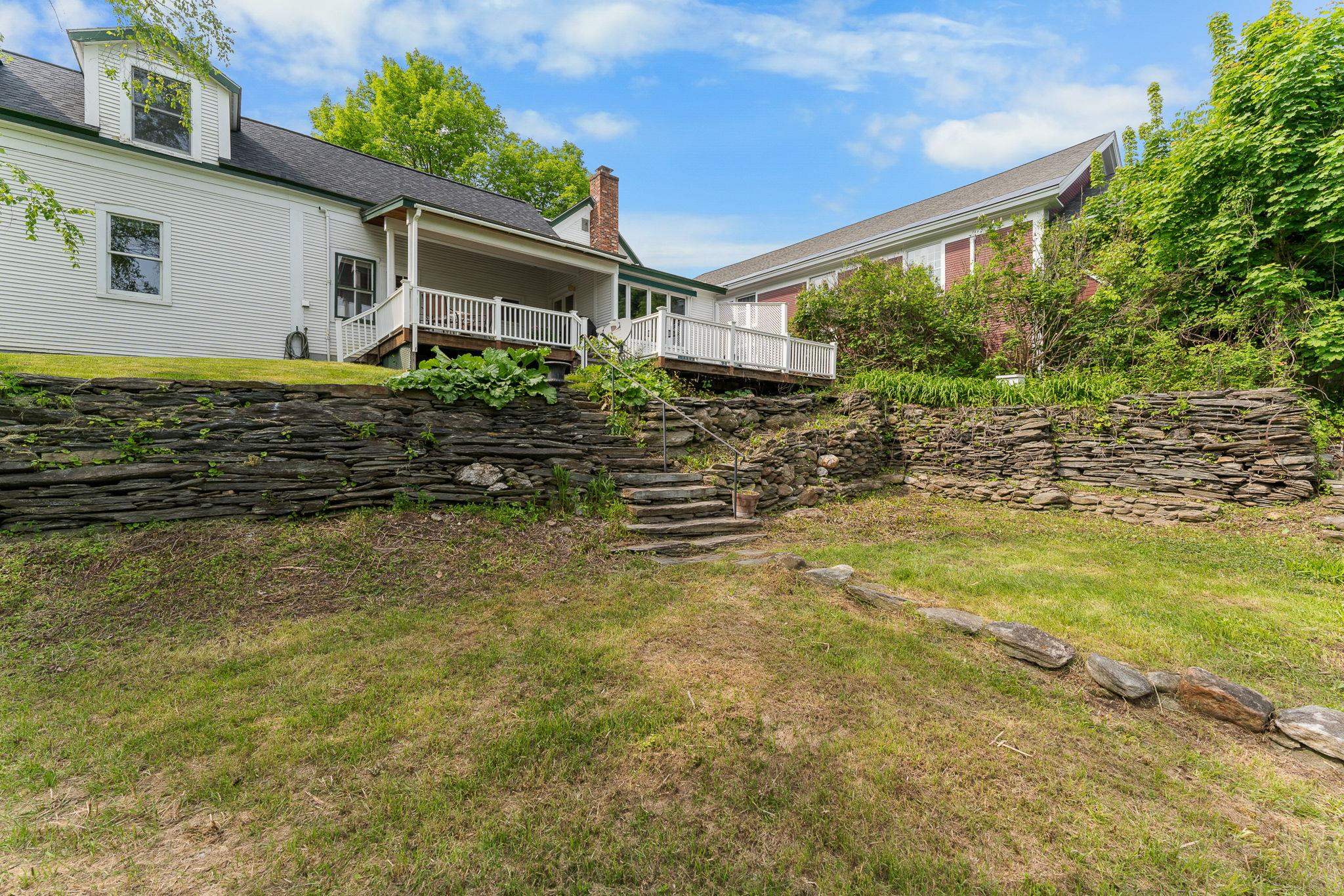 5285 Main Street Property Photo 5