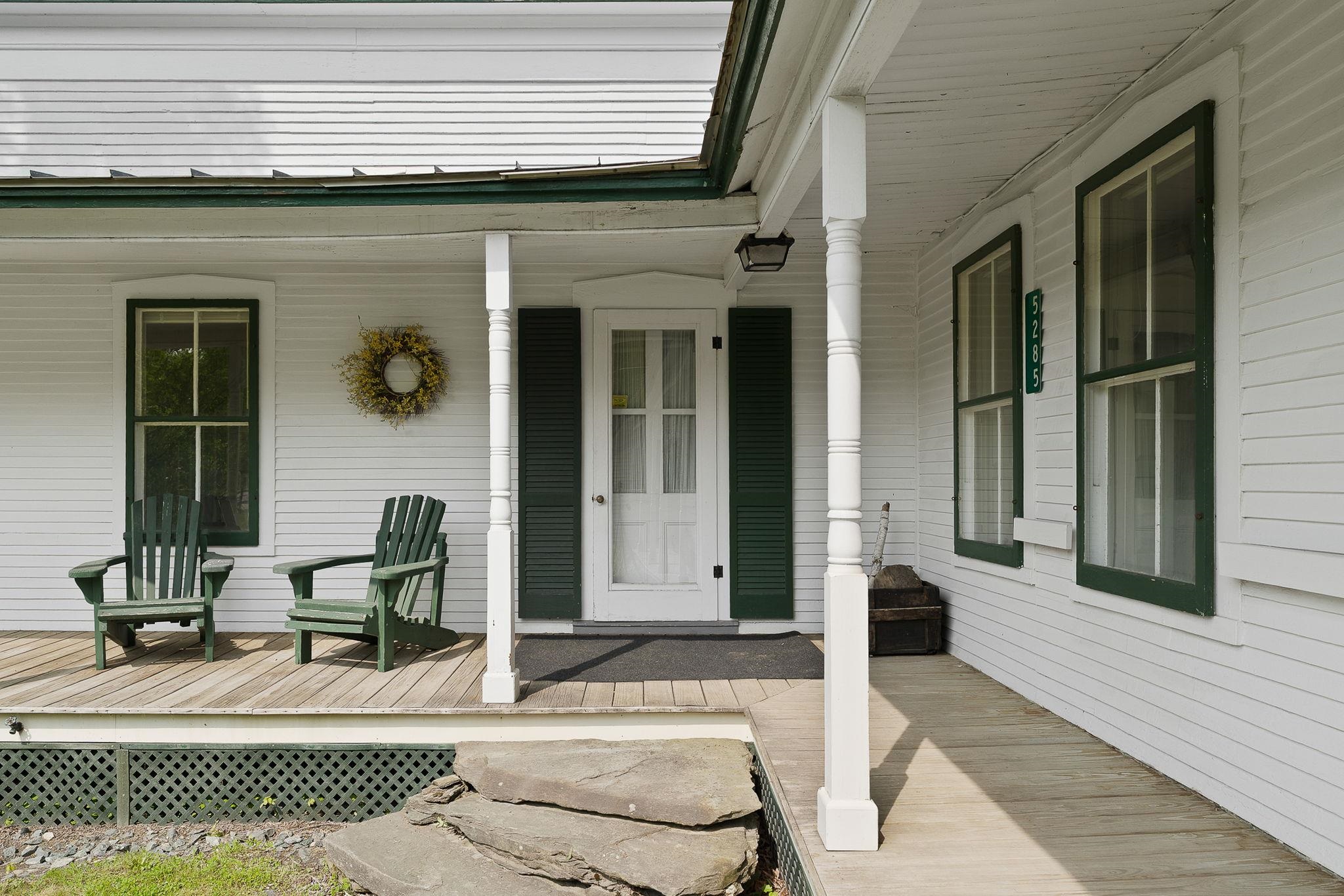 5285 Main Street Property Photo 7