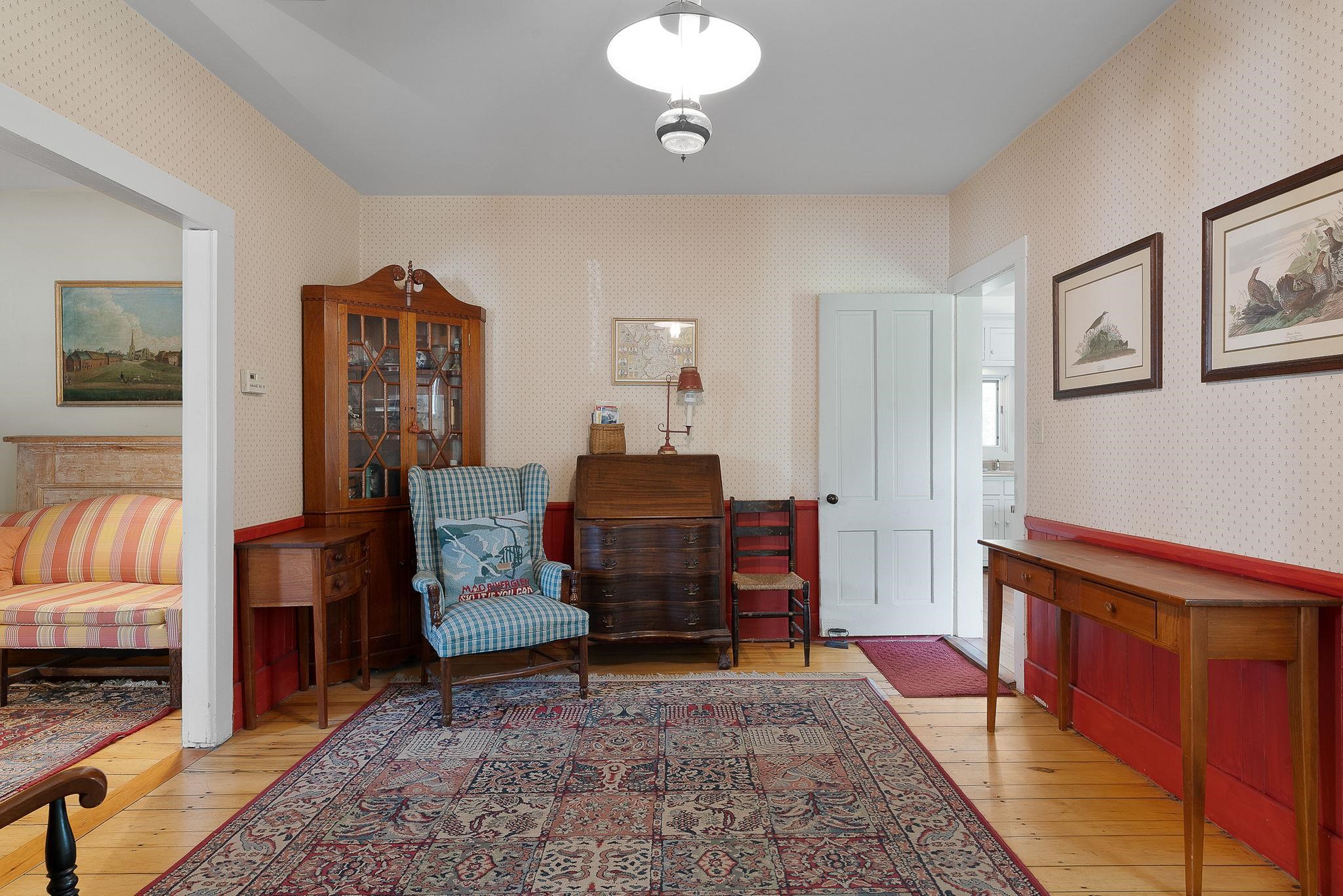 5285 Main Street Property Photo 9