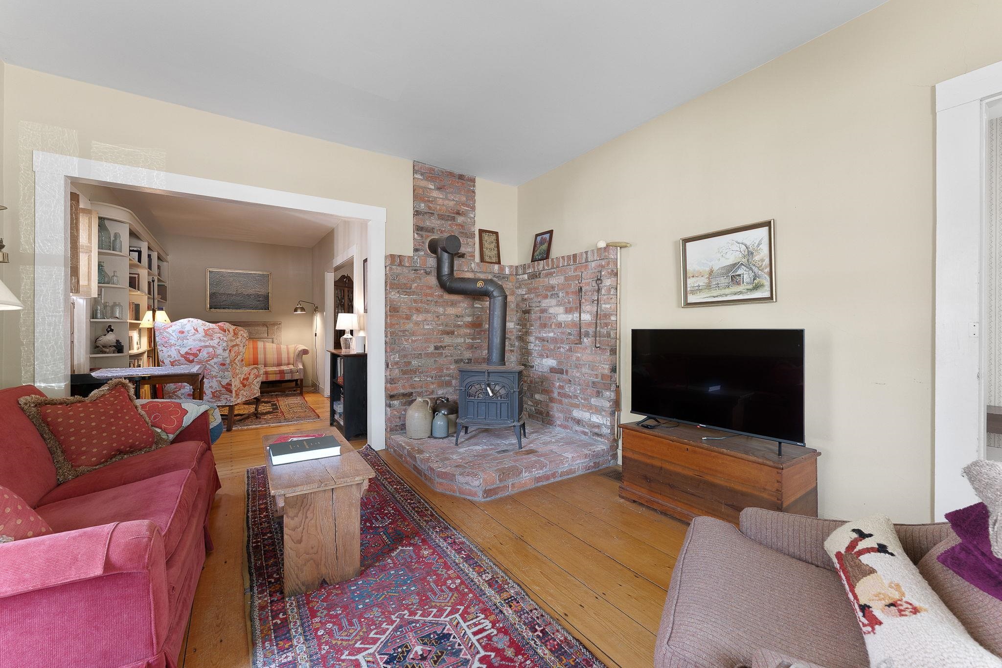 5285 Main Street Property Photo 16