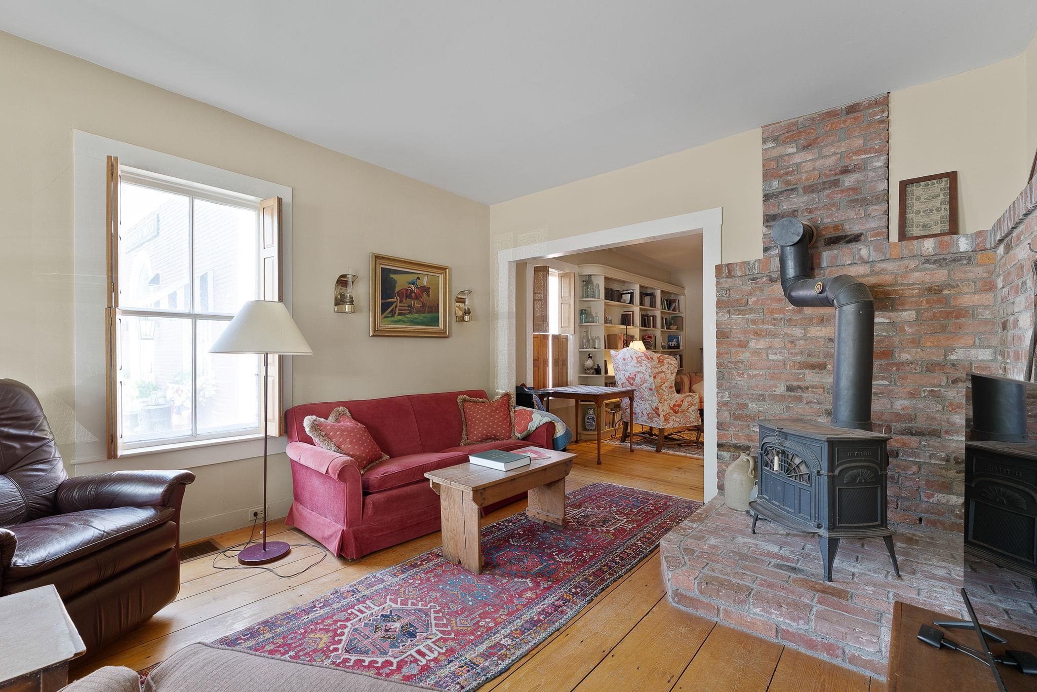 5285 Main Street Property Photo 18