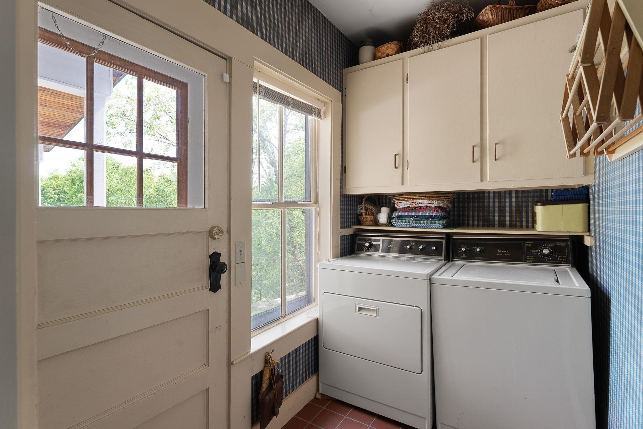 5285 Main Street Property Photo 22