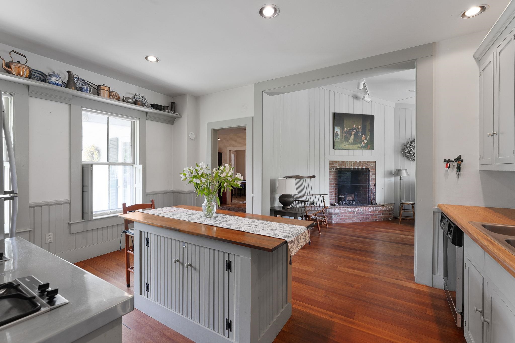 5285 Main Street Property Photo 23