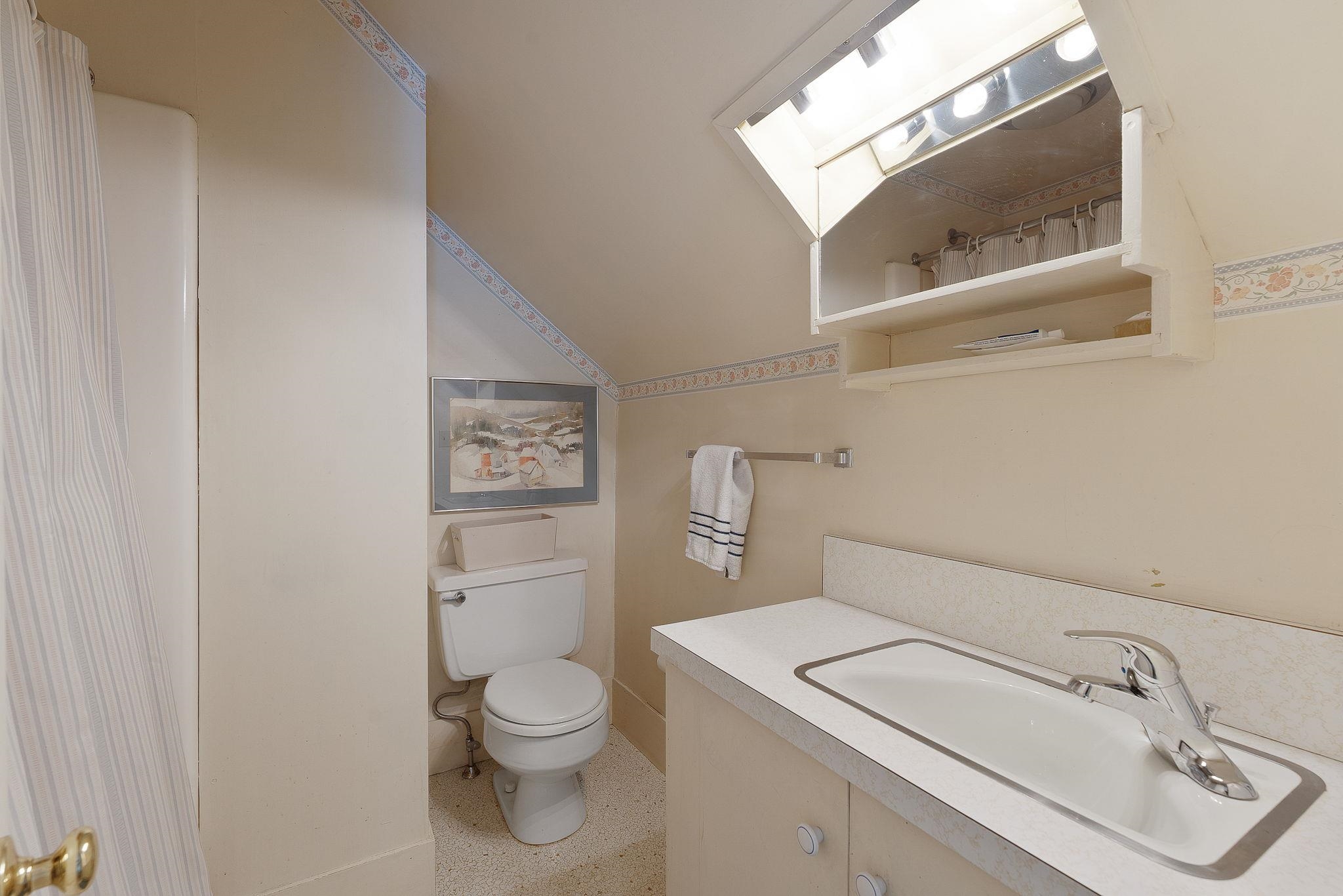 5285 Main Street Property Photo 45