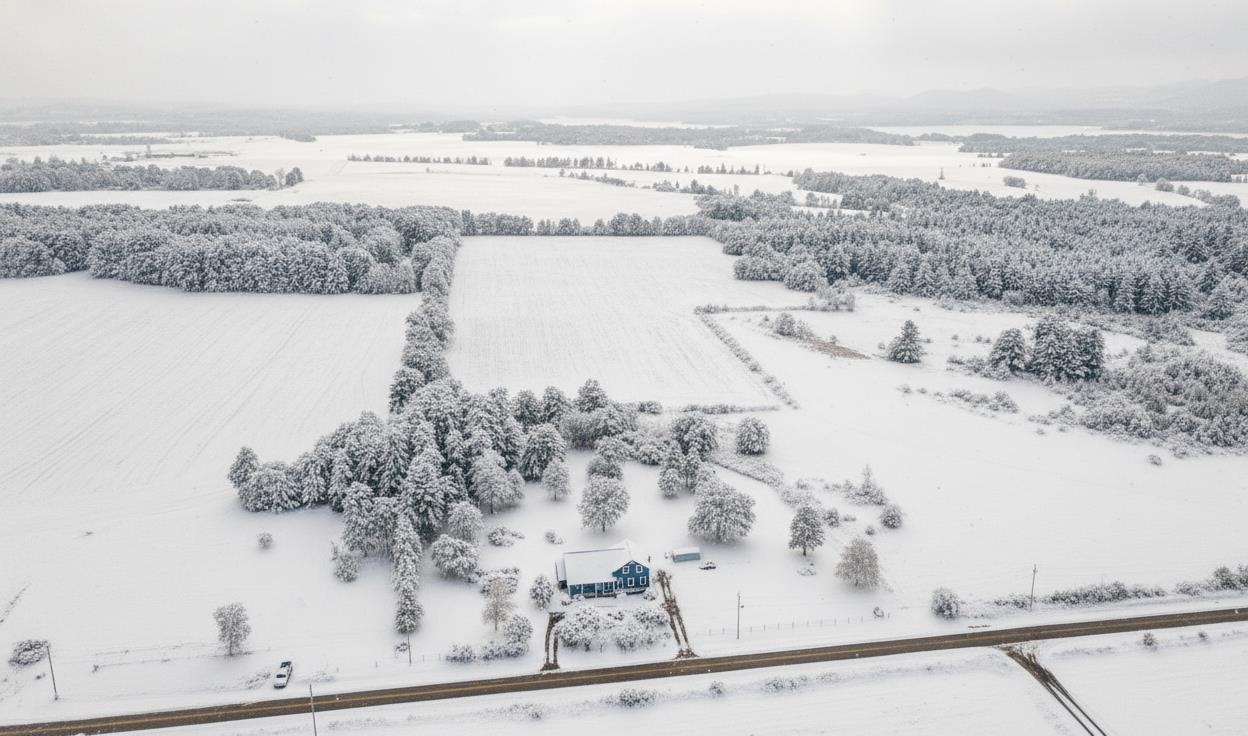 4351 Crown Point Road Property Photo 4